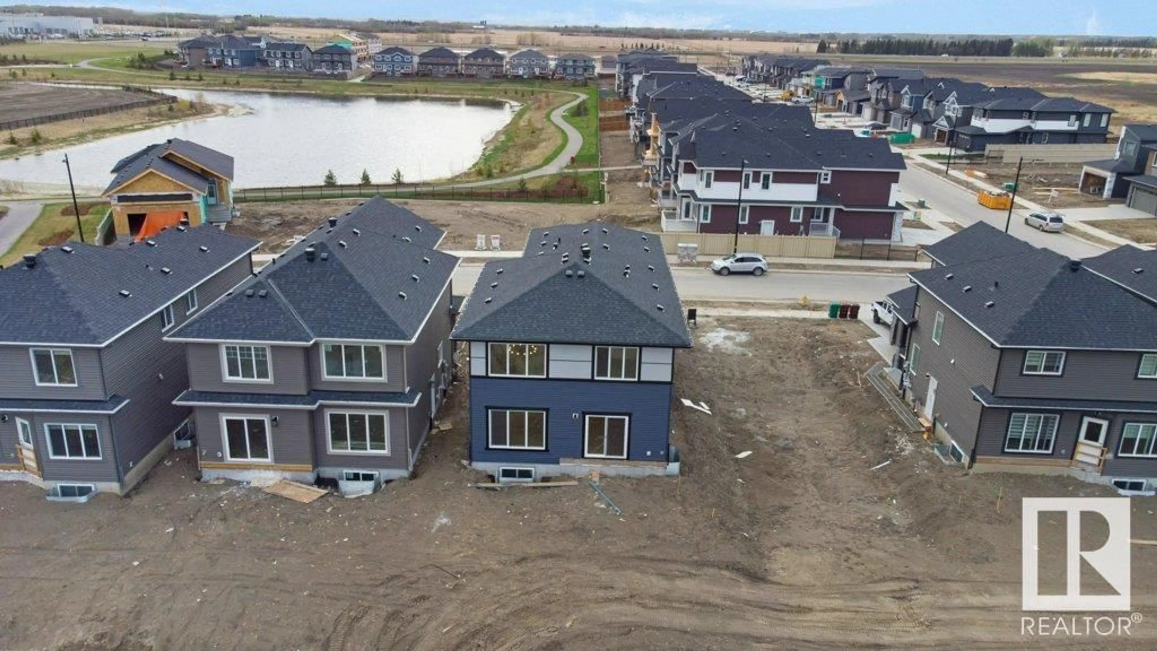 A pic from exterior of the house or condo for 90 Edgefield WY, St. Albert Alberta T8N7Z9