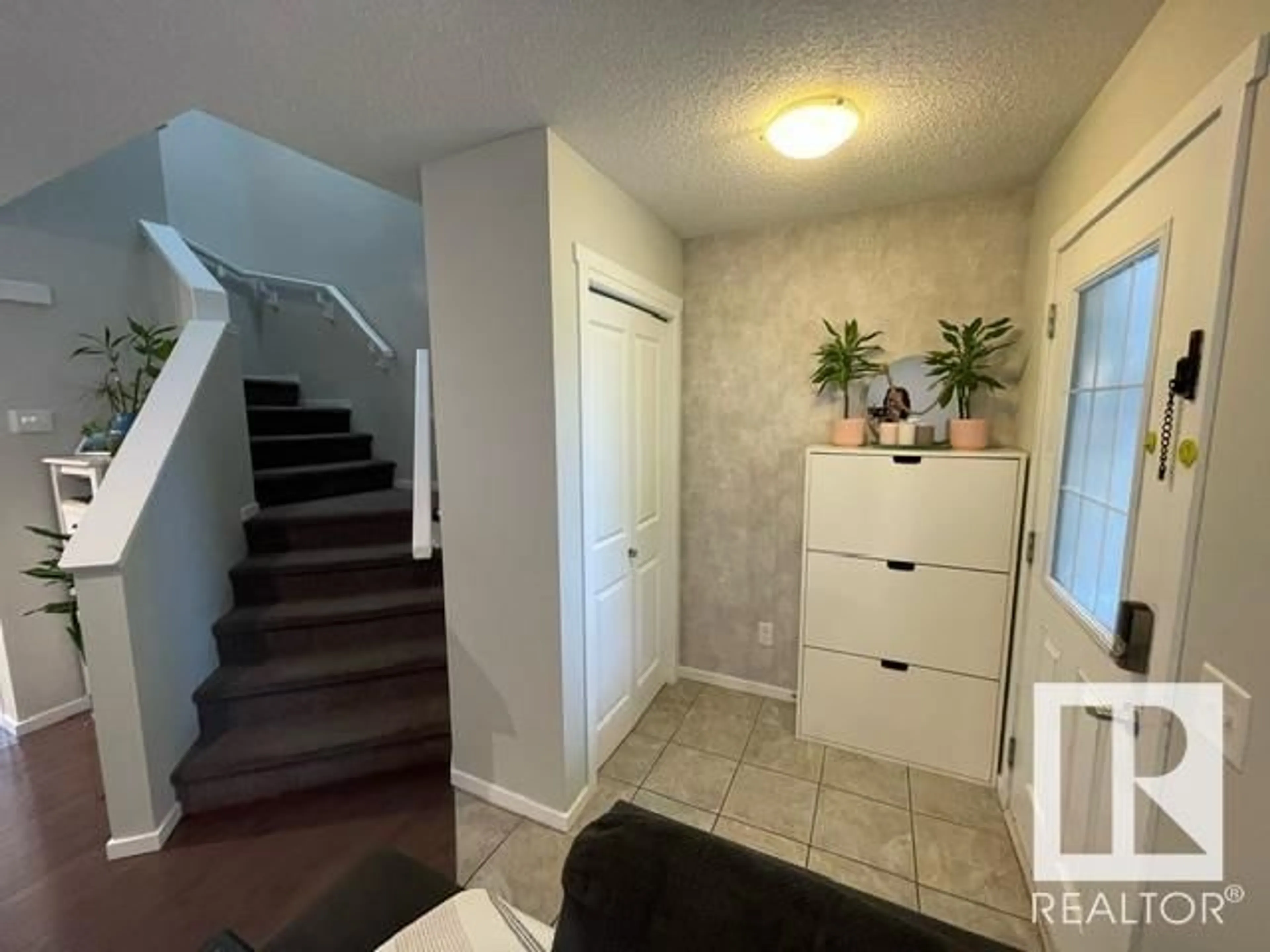 Indoor entryway for 241 51A ST SW, Edmonton Alberta T6X0R3