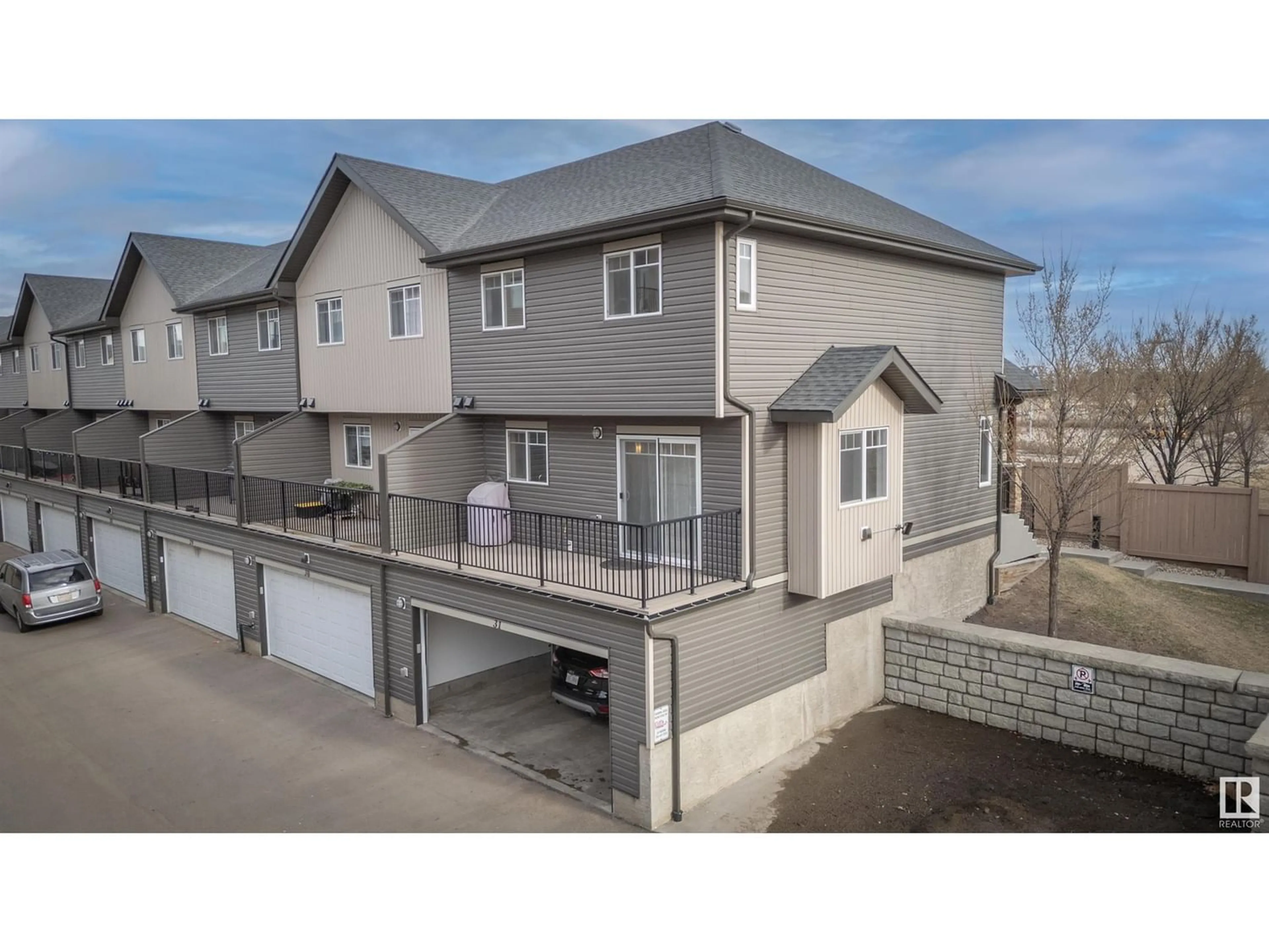 A pic from exterior of the house or condo for #31 9515 160 AV NW, Edmonton Alberta T5Z0M4