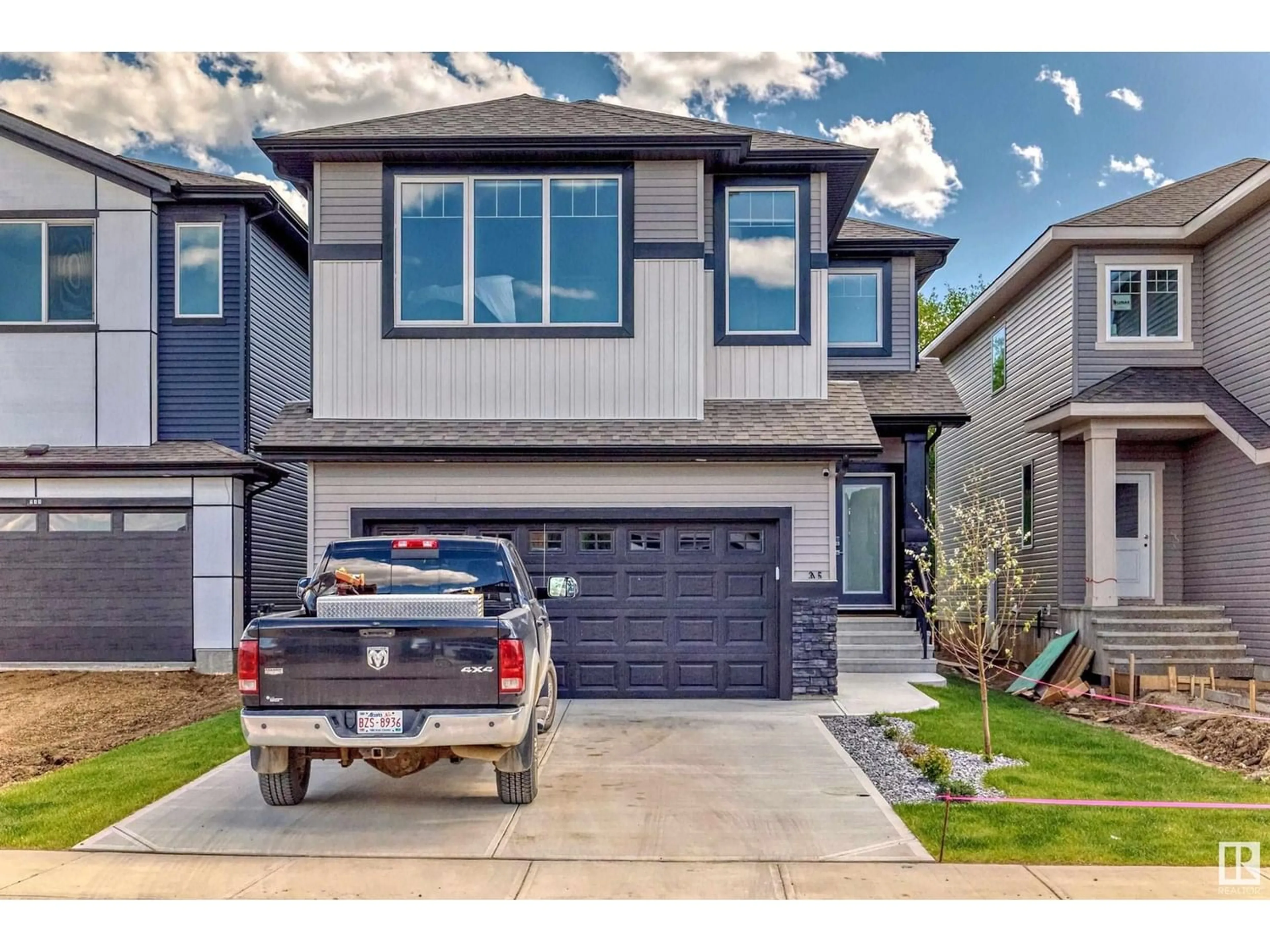 Frontside or backside of a home for 315 35 AV NW NW, Edmonton Alberta T6T2P8