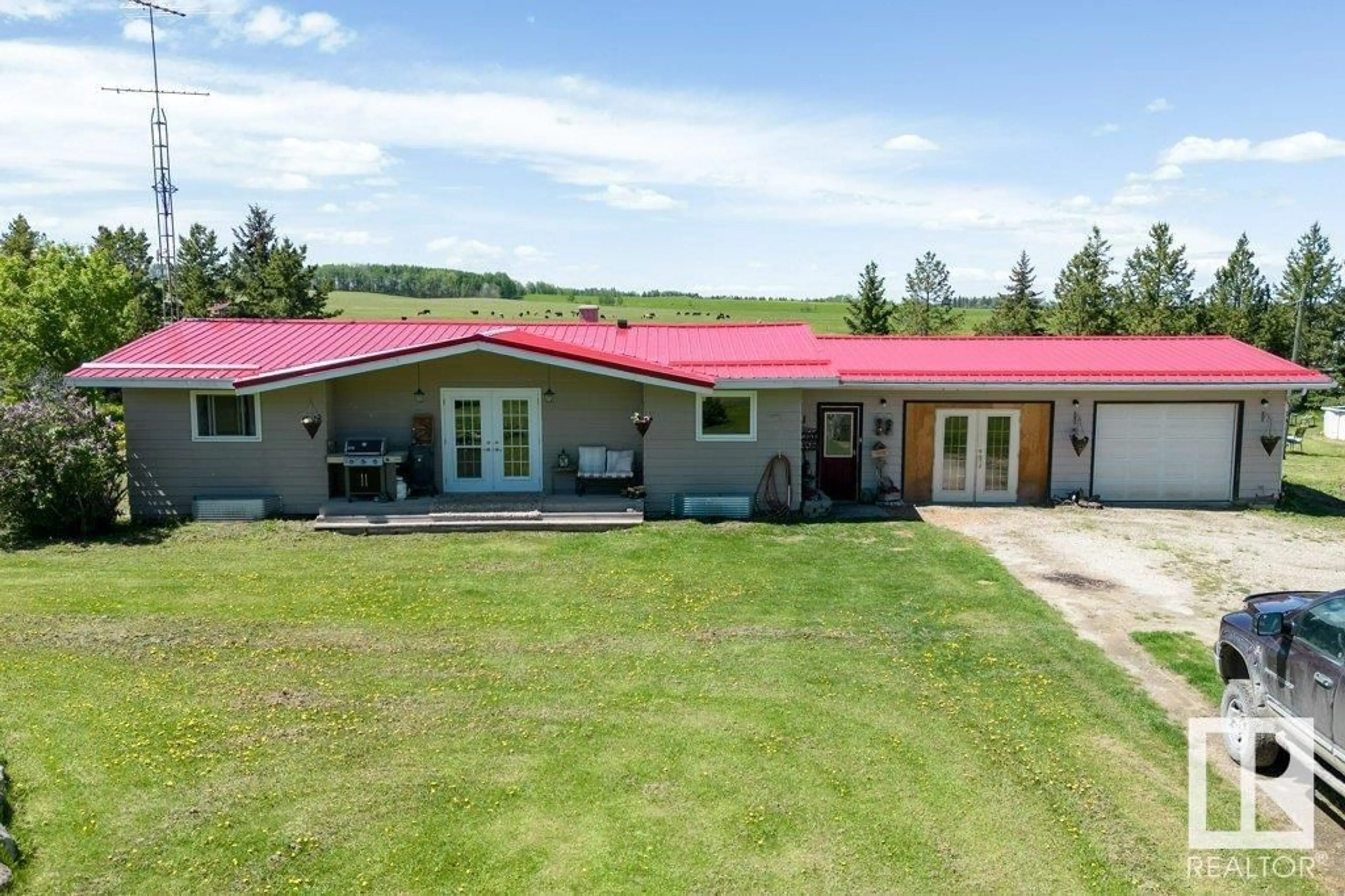 Frontside or backside of a home for 53312 Range Road 105, Rural Yellowhead Alberta T0E2M0