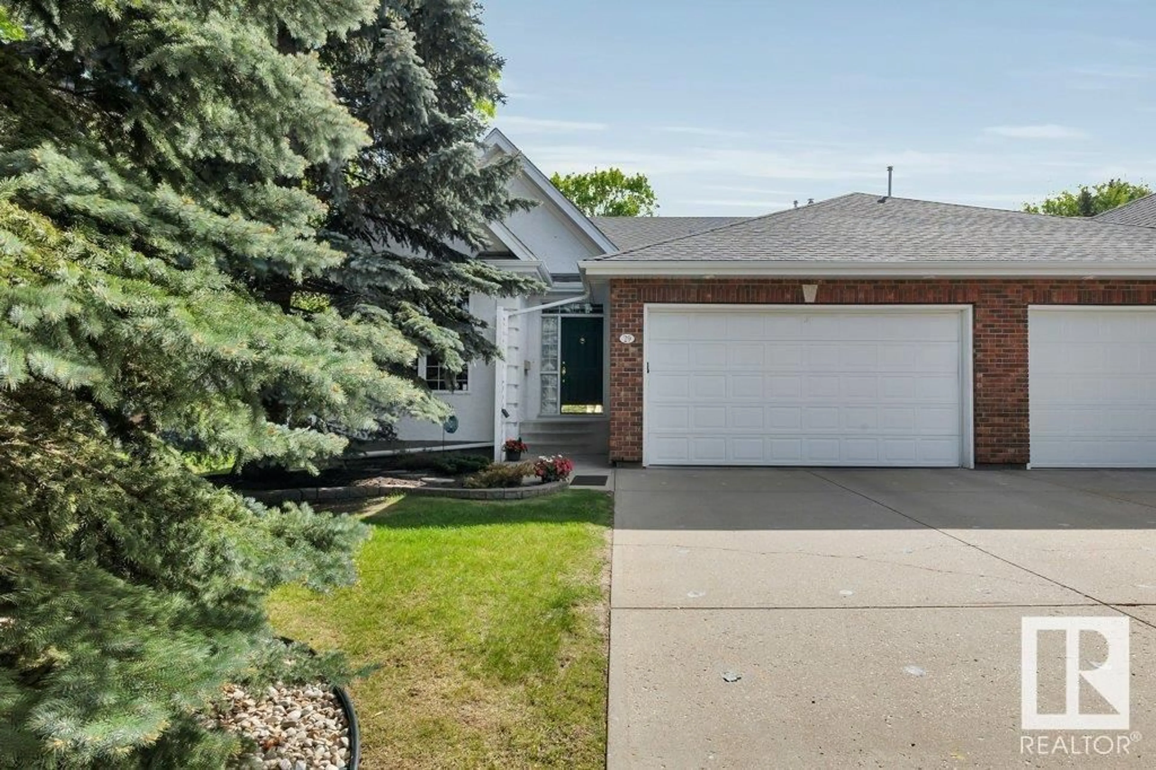 Frontside or backside of a home for 29 Otter CR, St. Albert Alberta T8N6N6