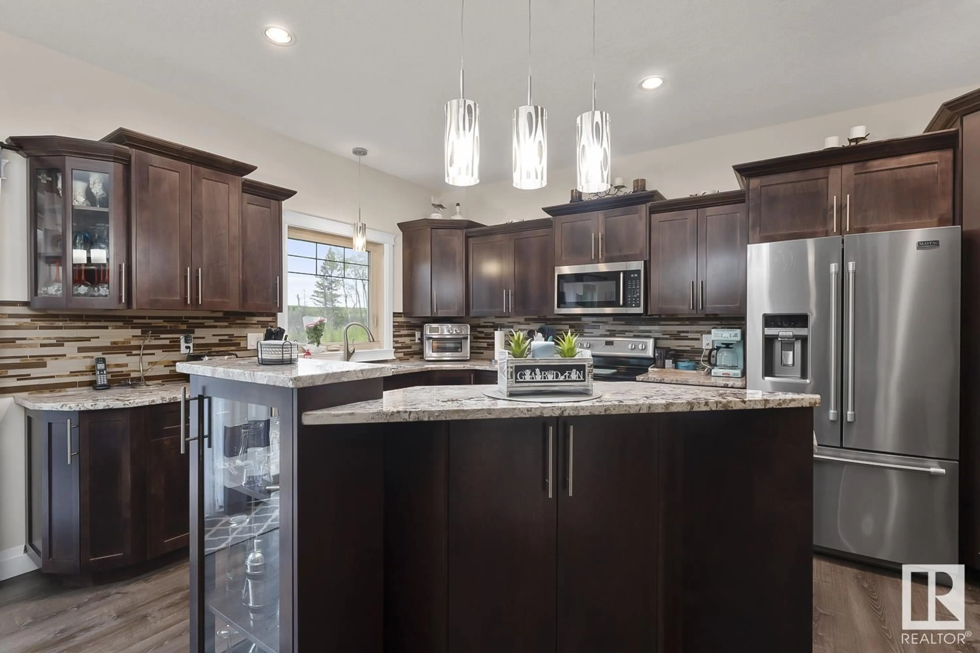 Contemporary kitchen for 6505 Tri City WY, Cold Lake Alberta T9M0J2