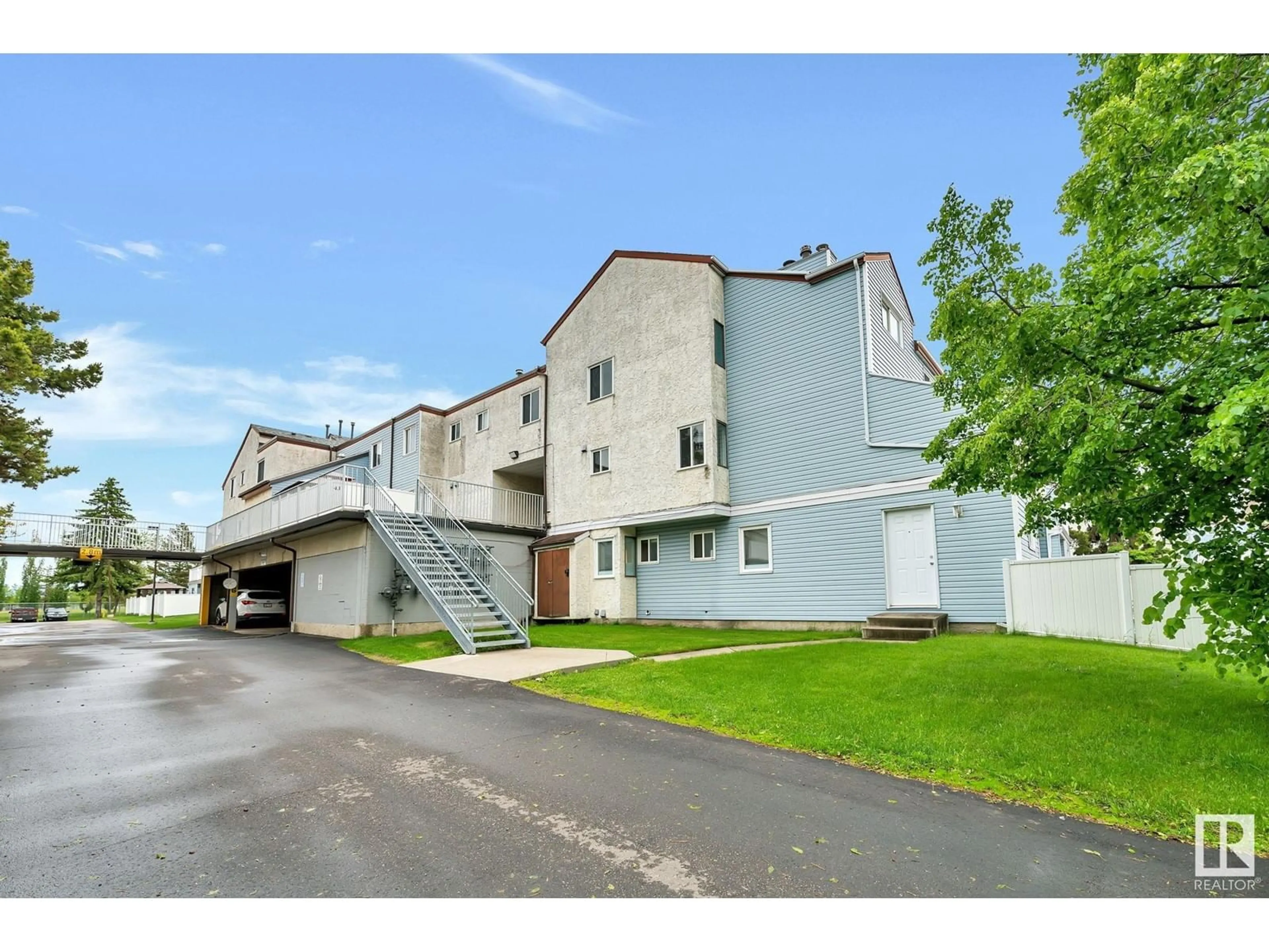 A pic from exterior of the house or condo for 59 LANCASTER TC NW, Edmonton Alberta T5X5S4