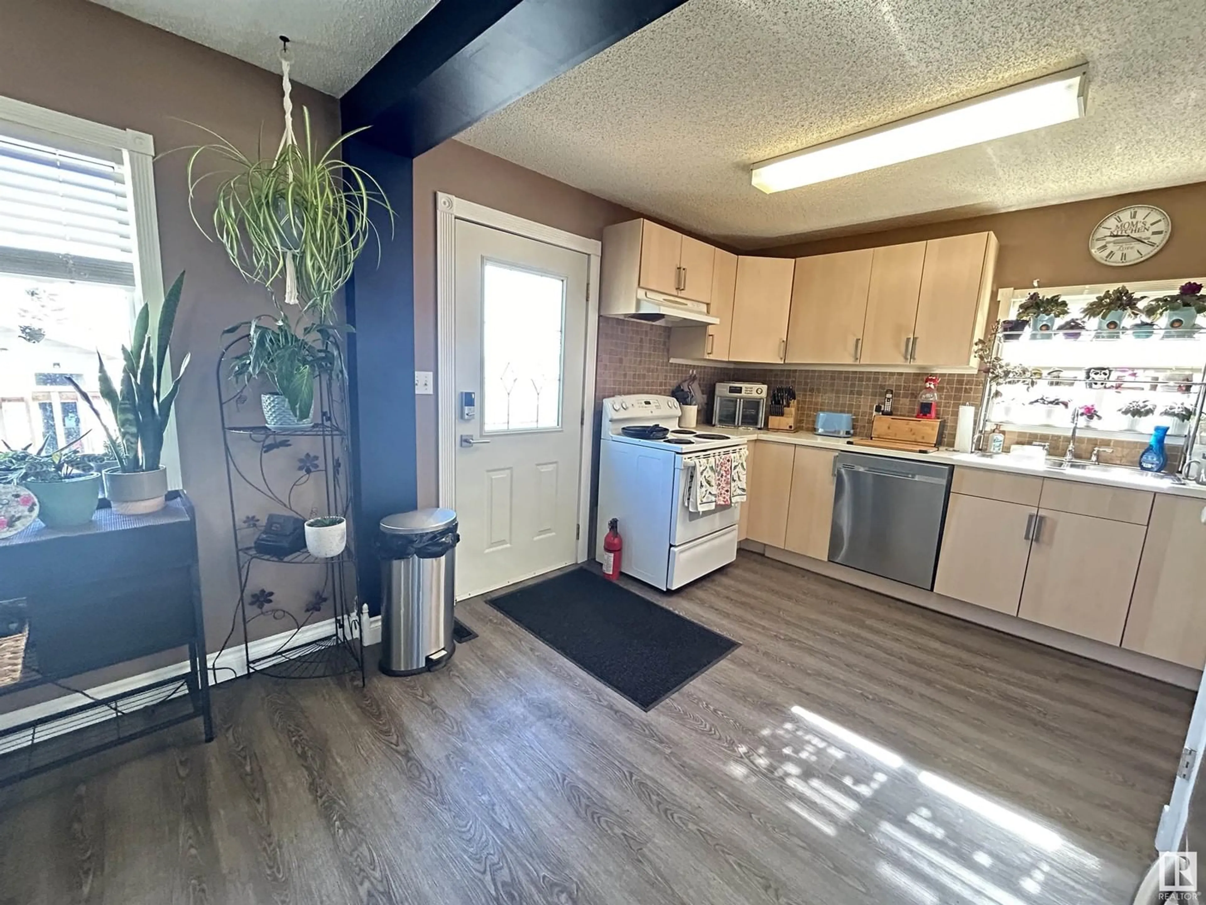 A pic of a room for 10620 103 ST, Westlock Alberta T7P1K1