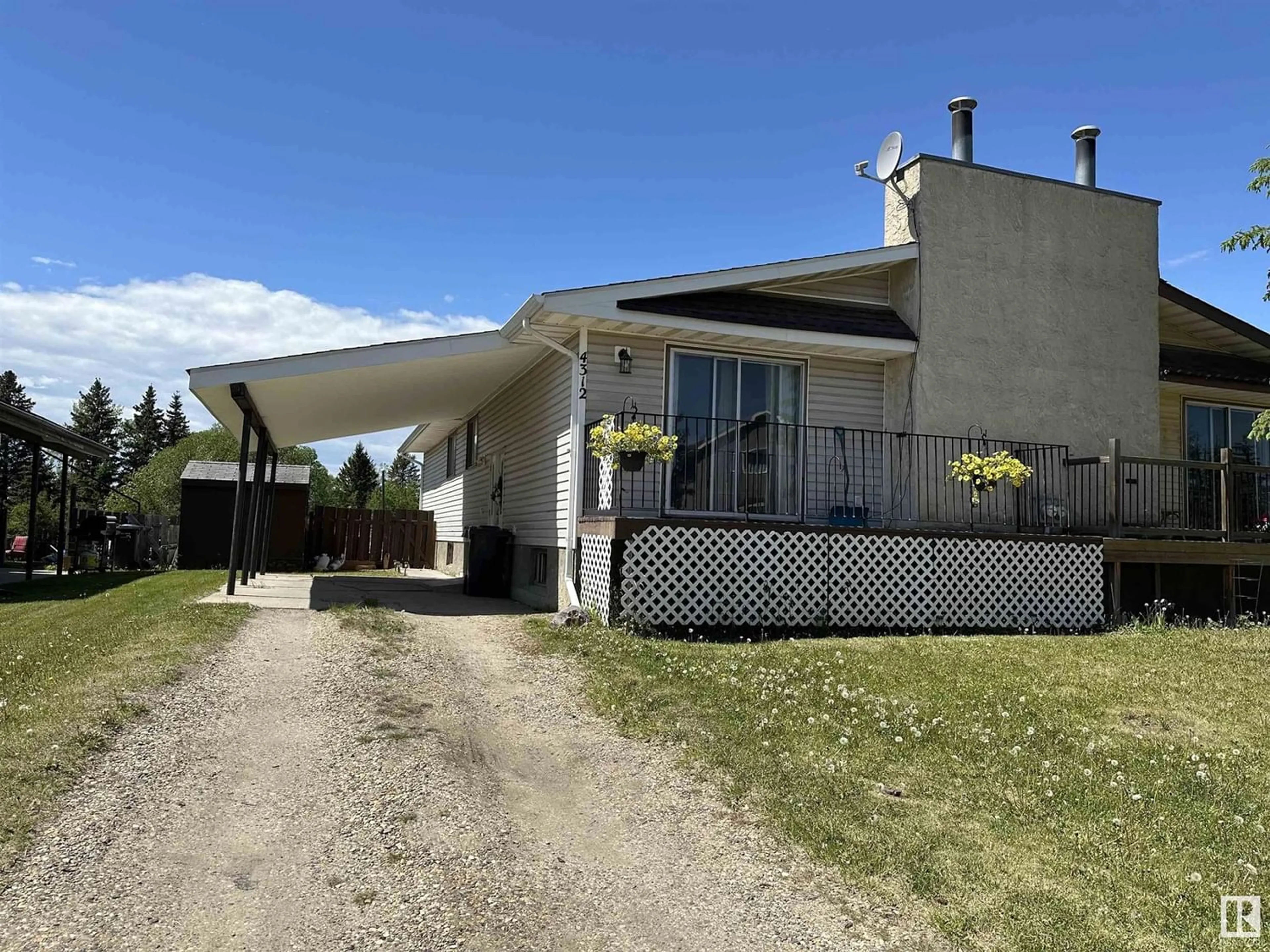 Outside view for 4312 56 ST, Drayton Valley Alberta T7A1K4