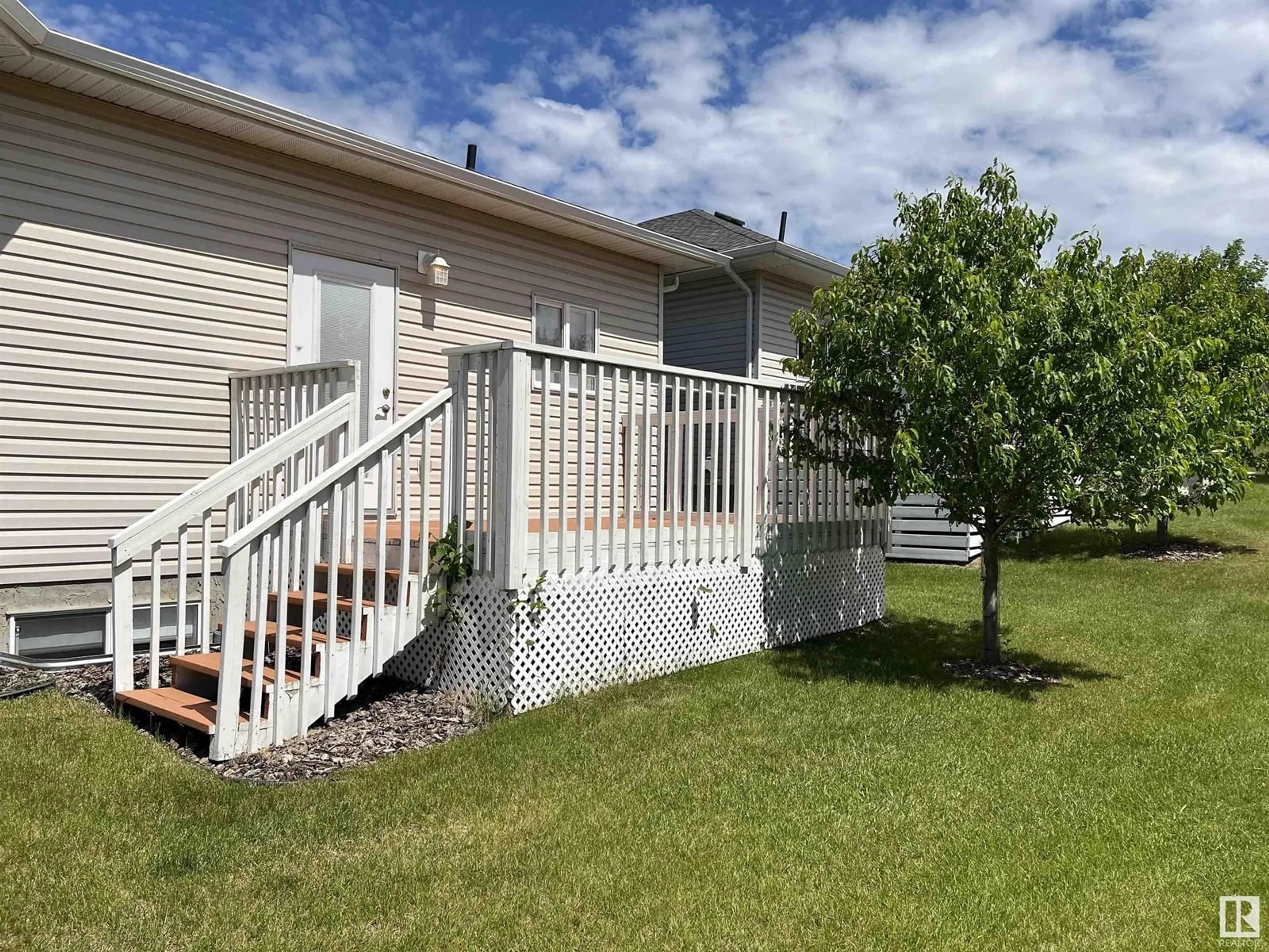 Frontside or backside of a home for #40 401 Bothwell DR, Sherwood Park Alberta T8H2C9