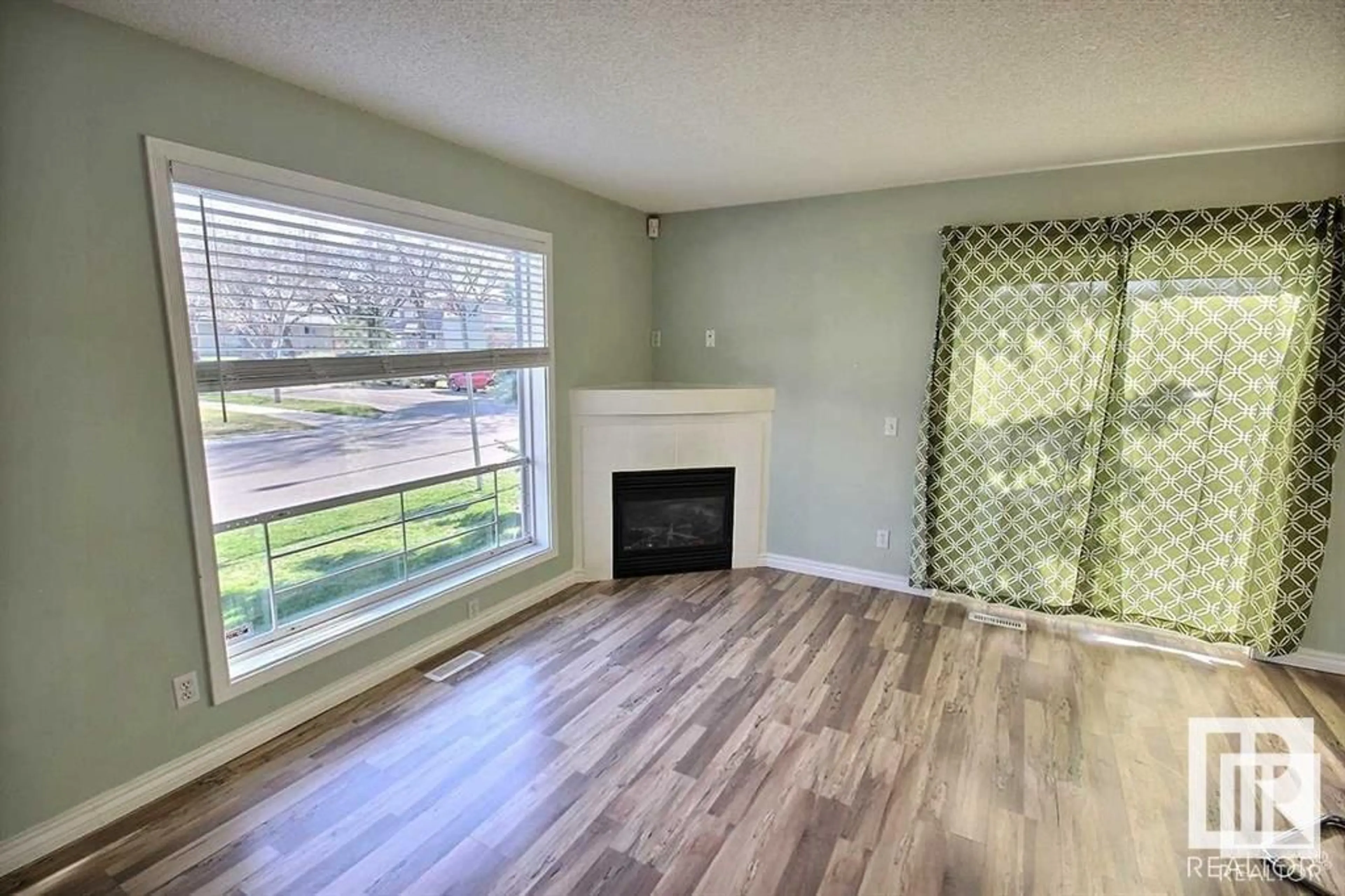 A pic of a room for #24 10909 106 ST NW, Edmonton Alberta T5H4M7