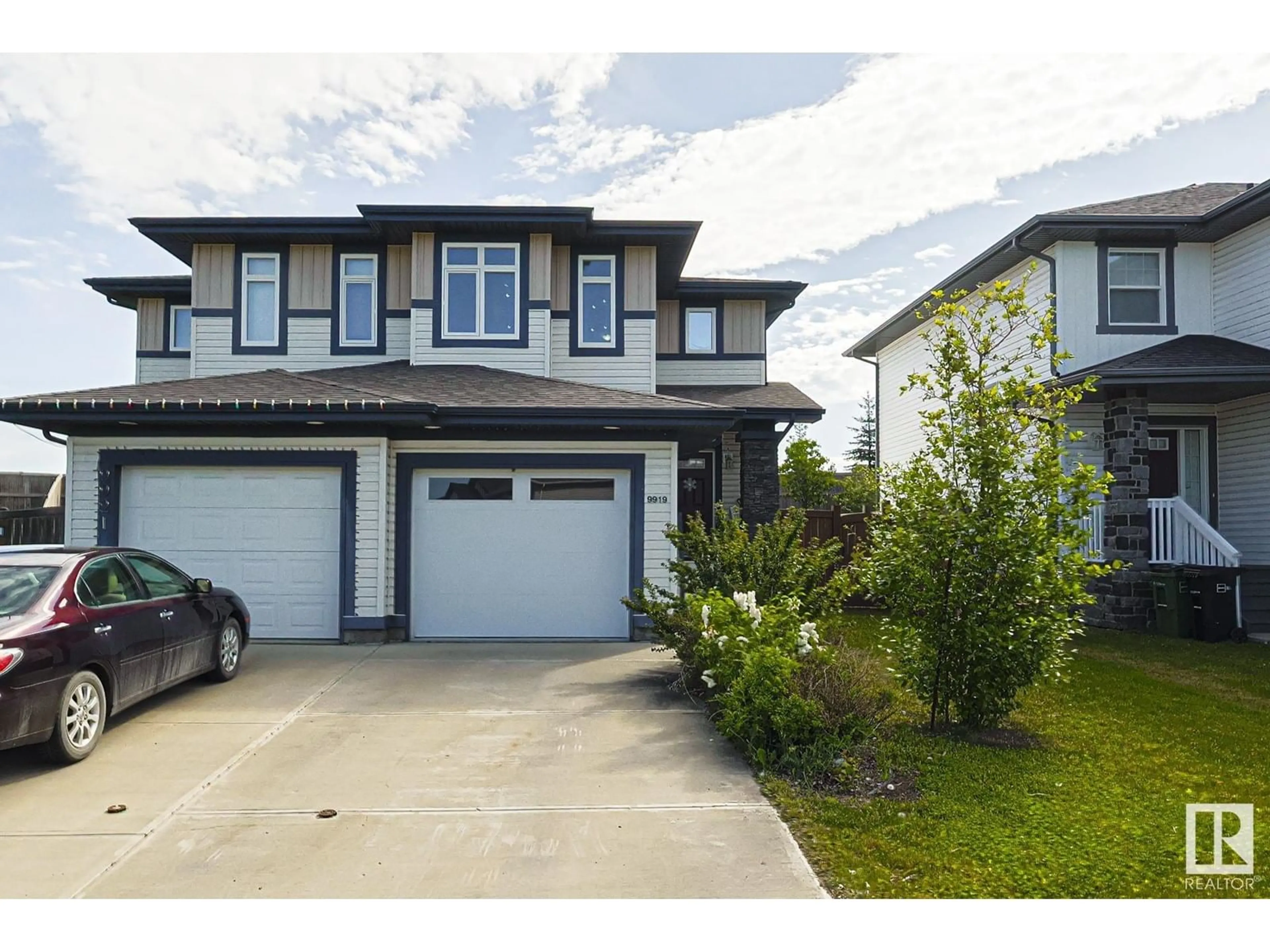 A pic from exterior of the house or condo for 9919 217 ST NW NW, Edmonton Alberta T5T4T5