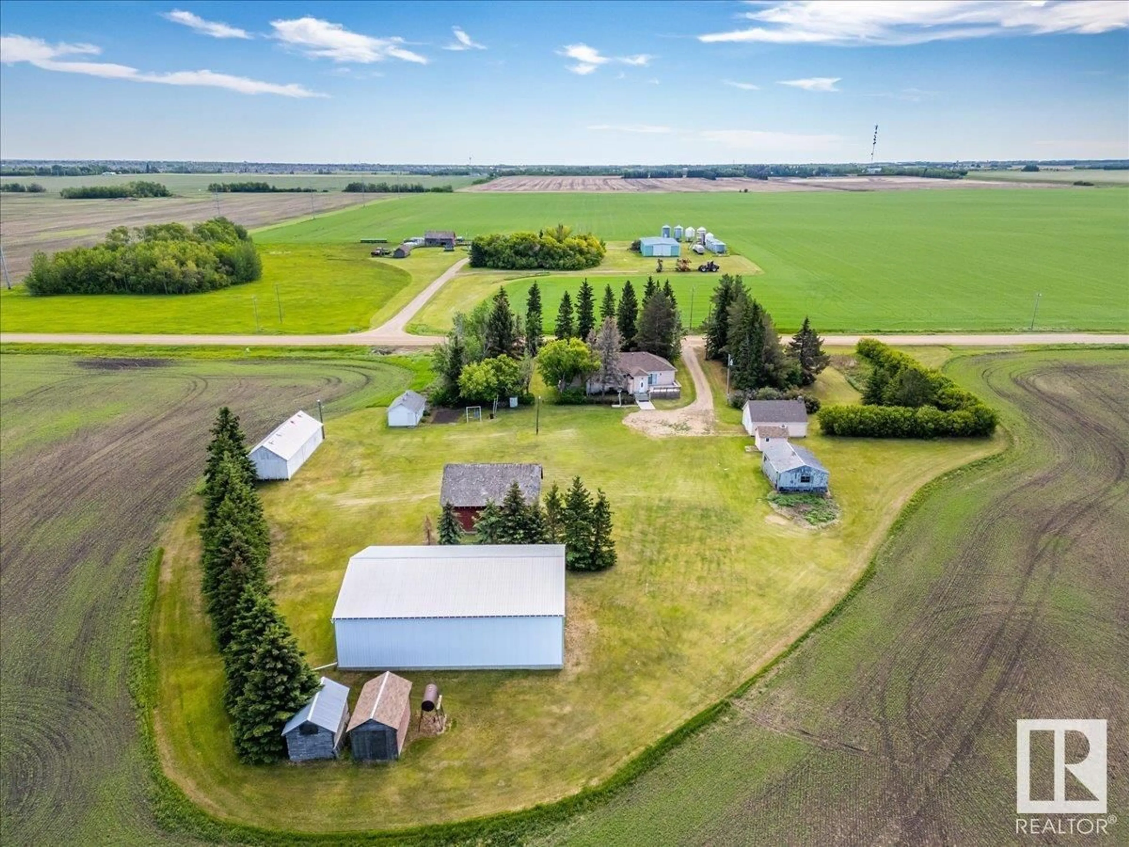 Fenced yard for 49330 Rge Rd 255, Rural Leduc County Alberta T4X2K4