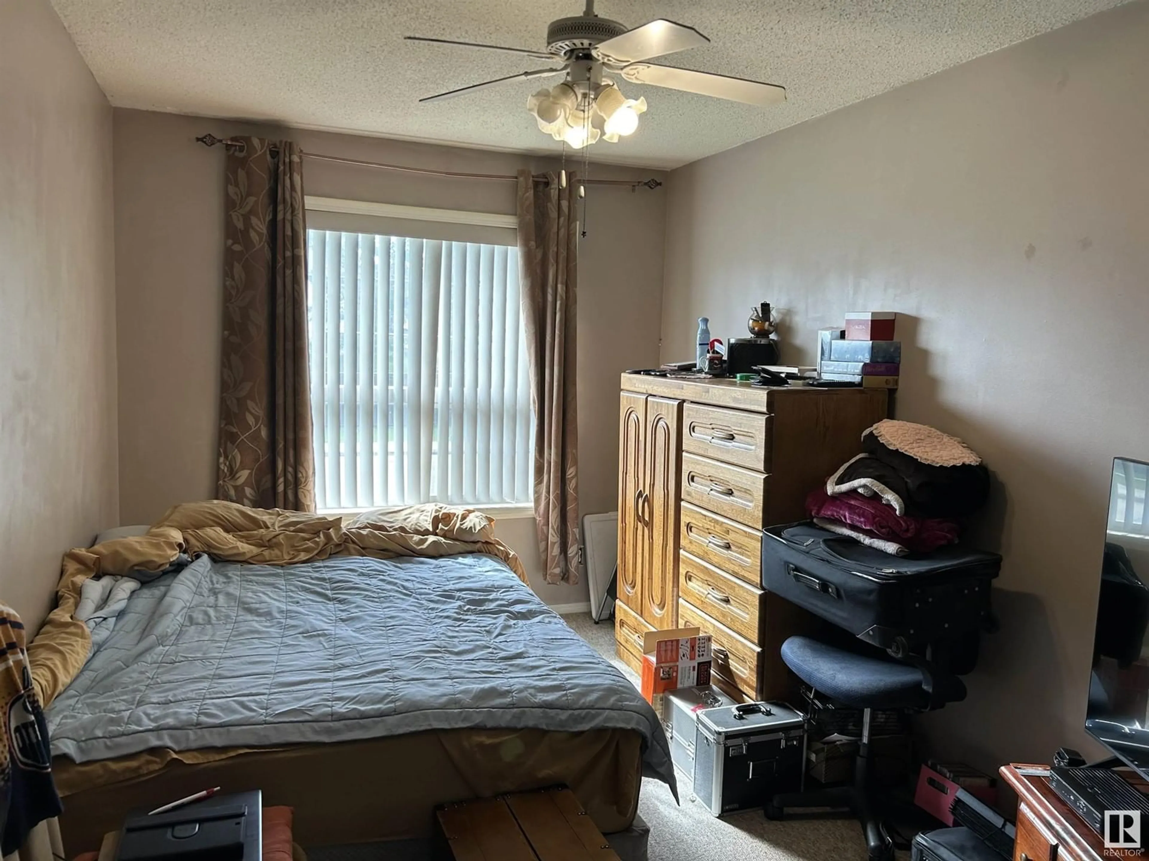 A pic of a room for 15511 45 ST NW, Edmonton Alberta T5Y3G8