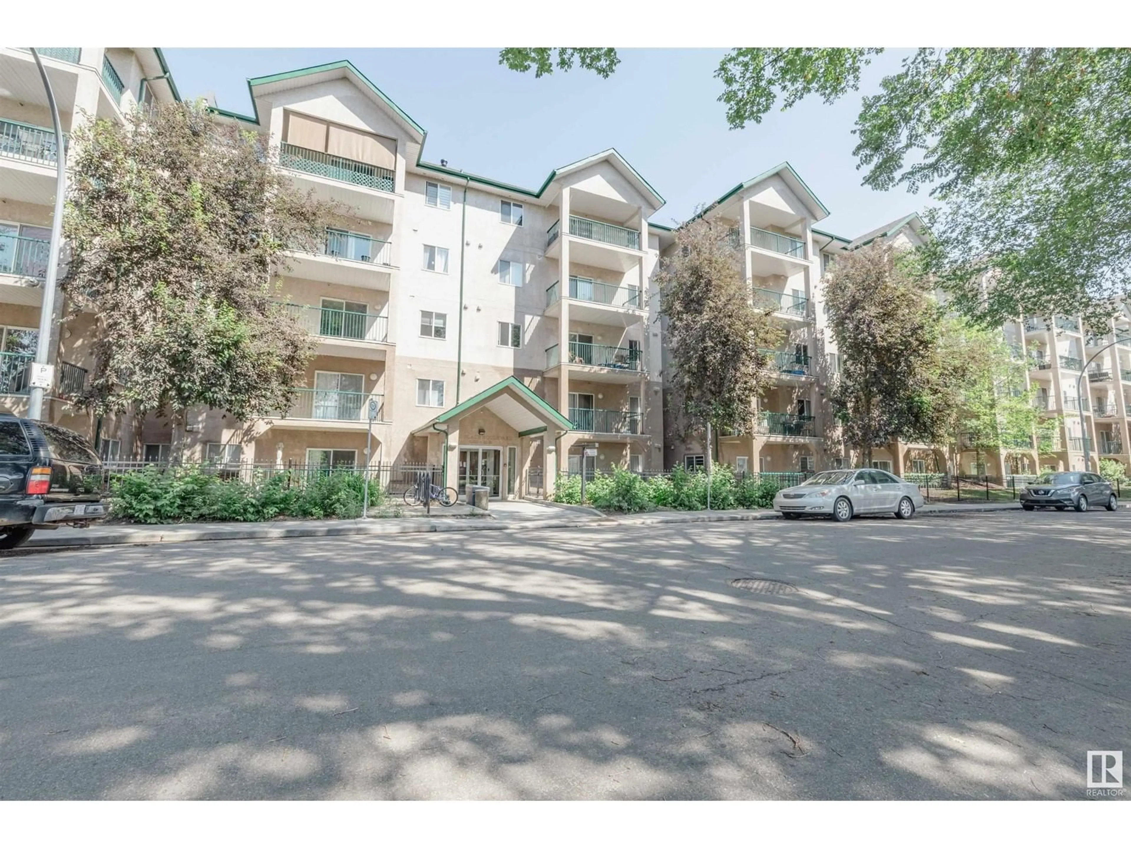 A pic from exterior of the house or condo for 529 11325 83 ST NW, Edmonton Alberta T5B4W5