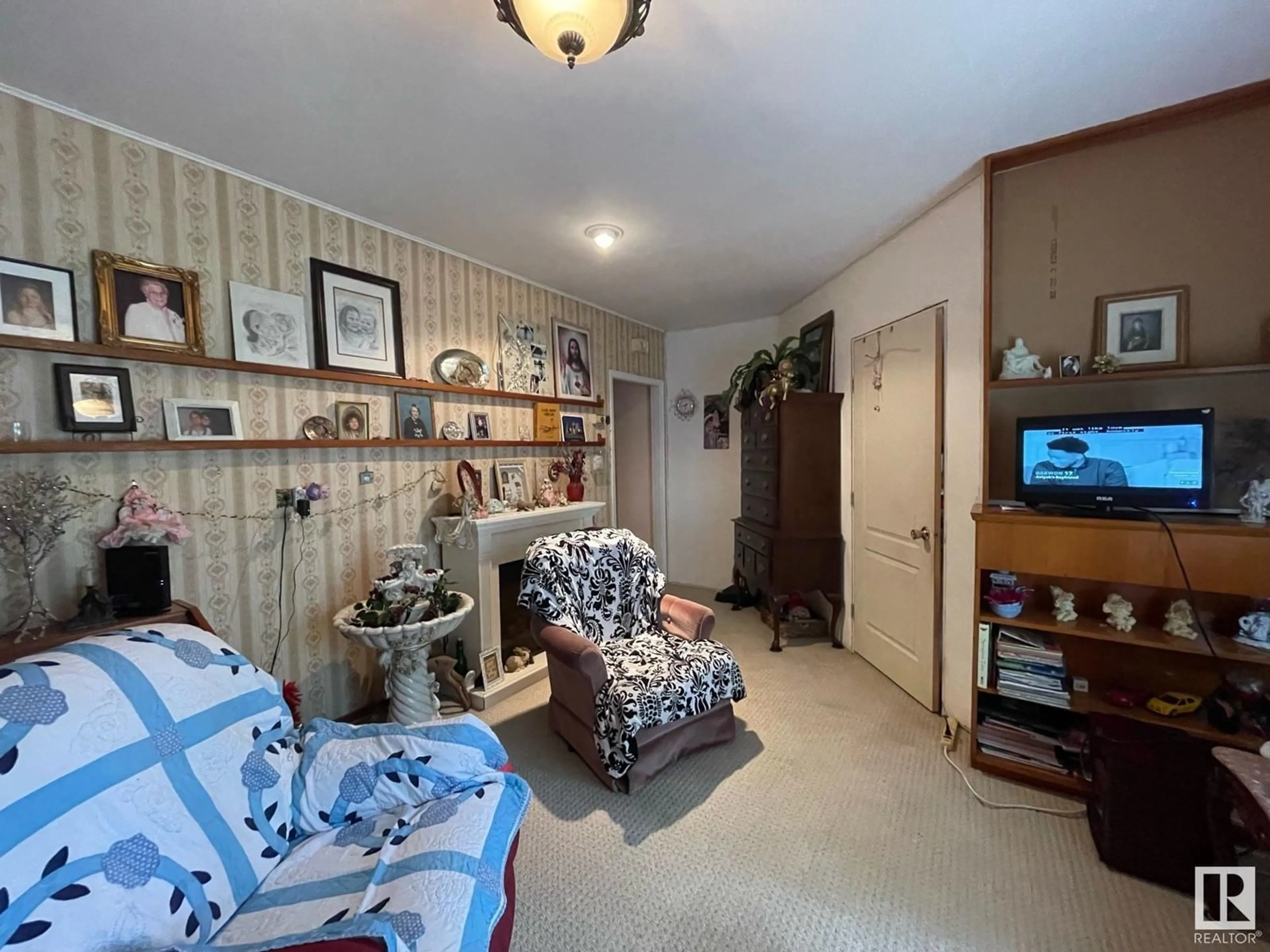 Living room, wood floors for 5012 51 AV, Cold Lake Alberta T9M1X2