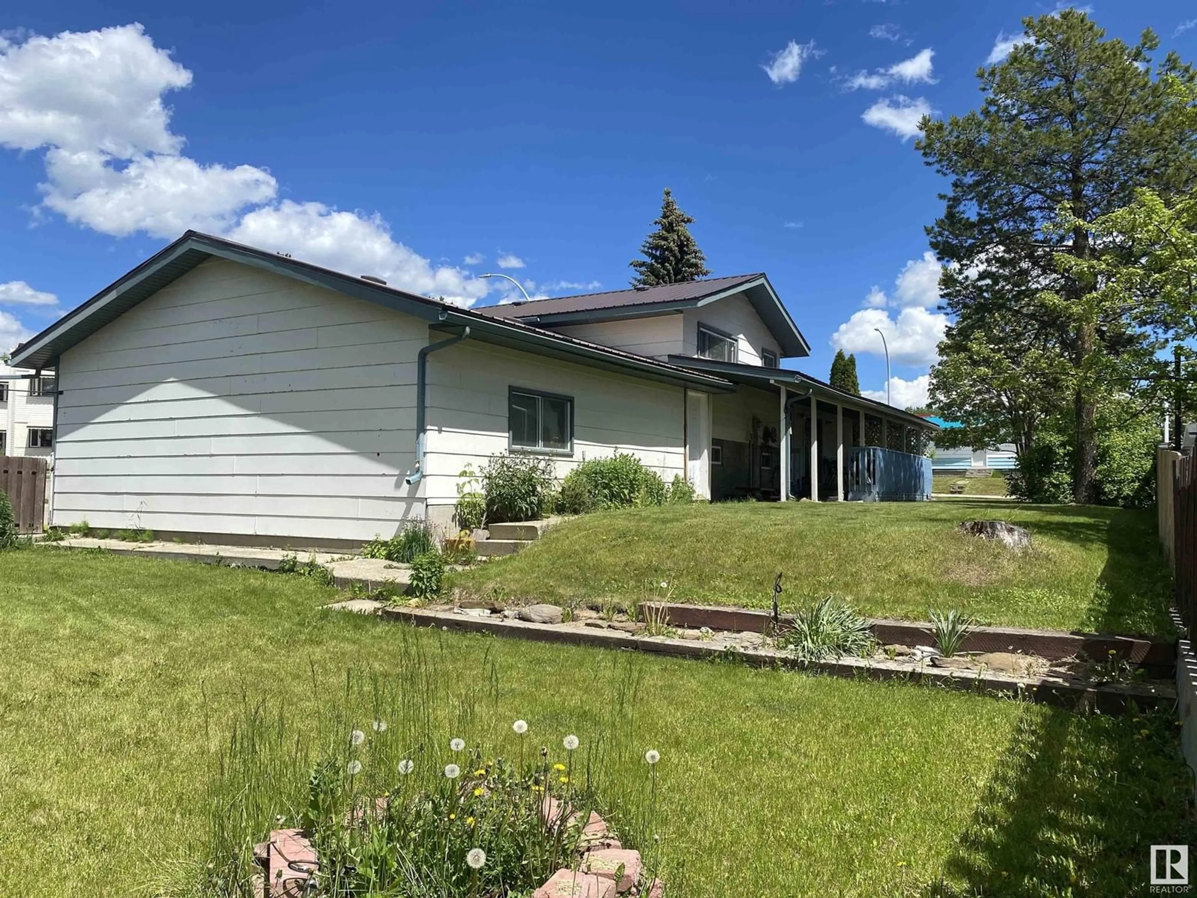 Frontside or backside of a home for 5101 46 AV, Drayton Valley Alberta T7A1K9