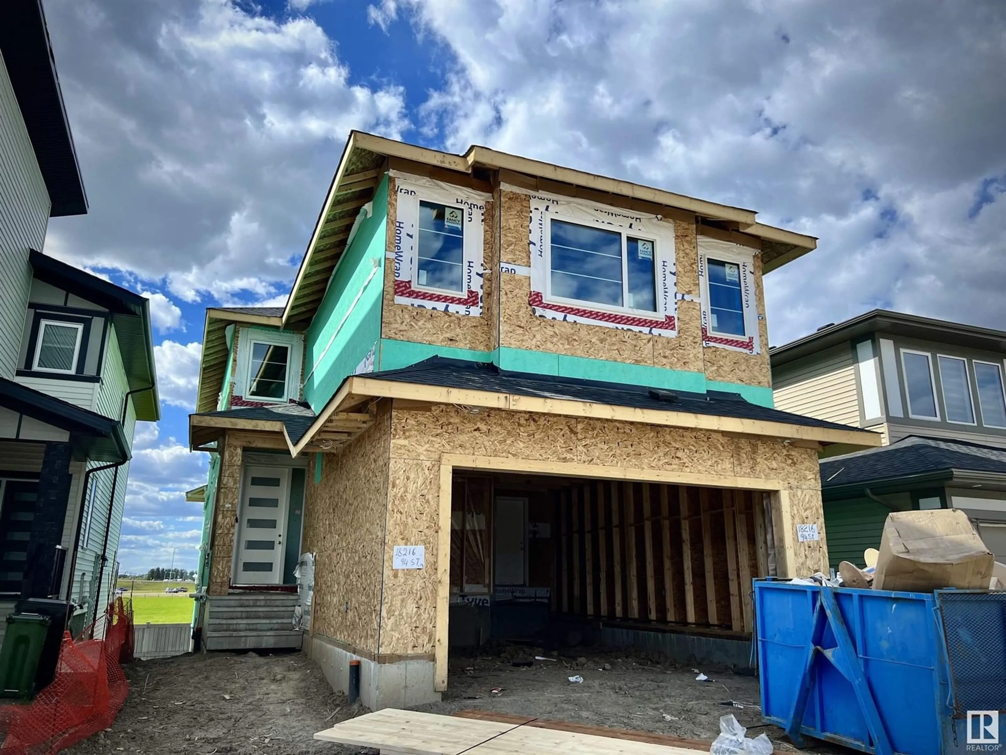 Frontside or backside of a home for 18216 94 ST NW, Edmonton Alberta T5Z0V1