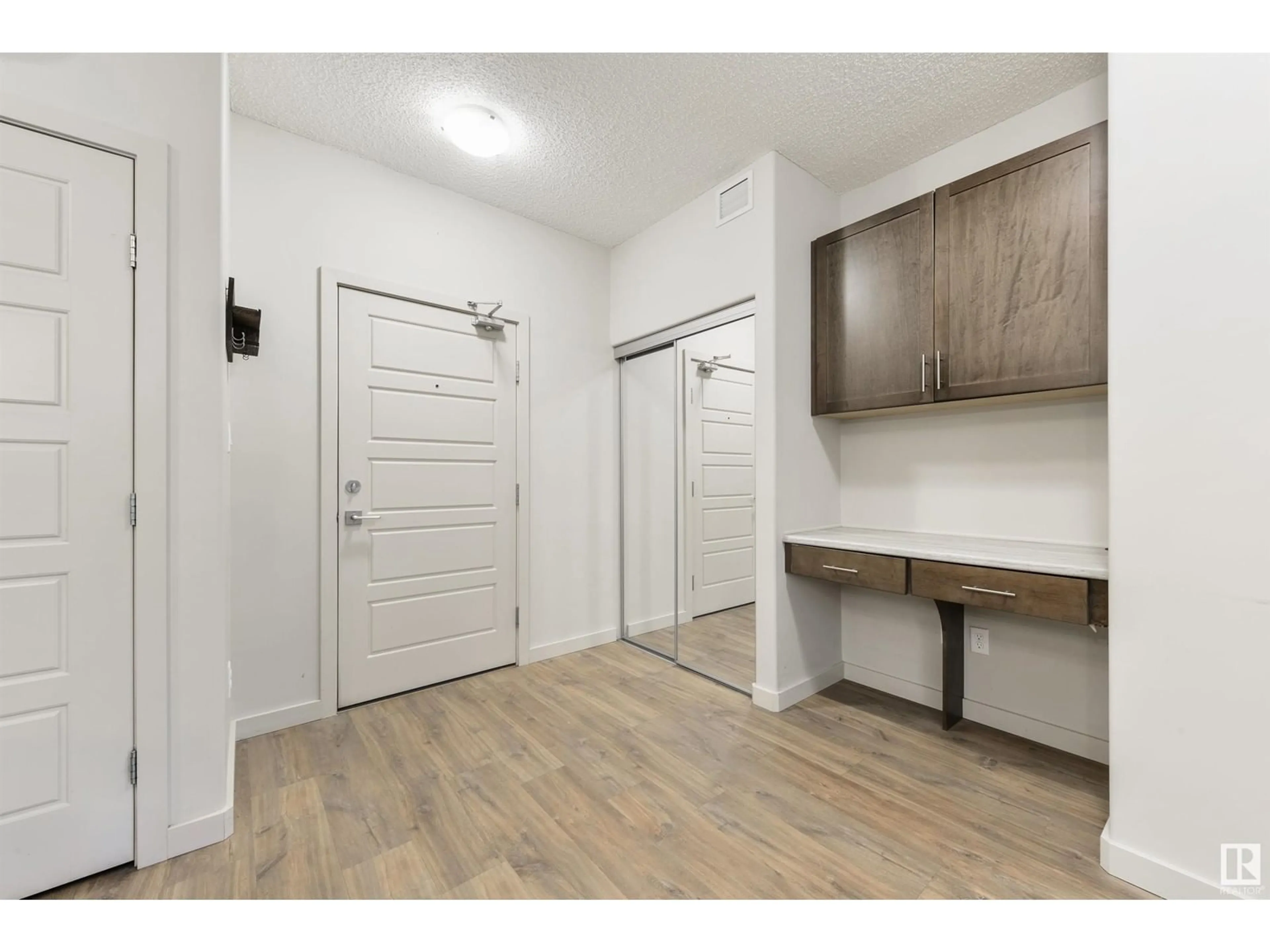 Indoor entryway for #110 1144 ADAMSON DR SW, Edmonton Alberta T6W2X7