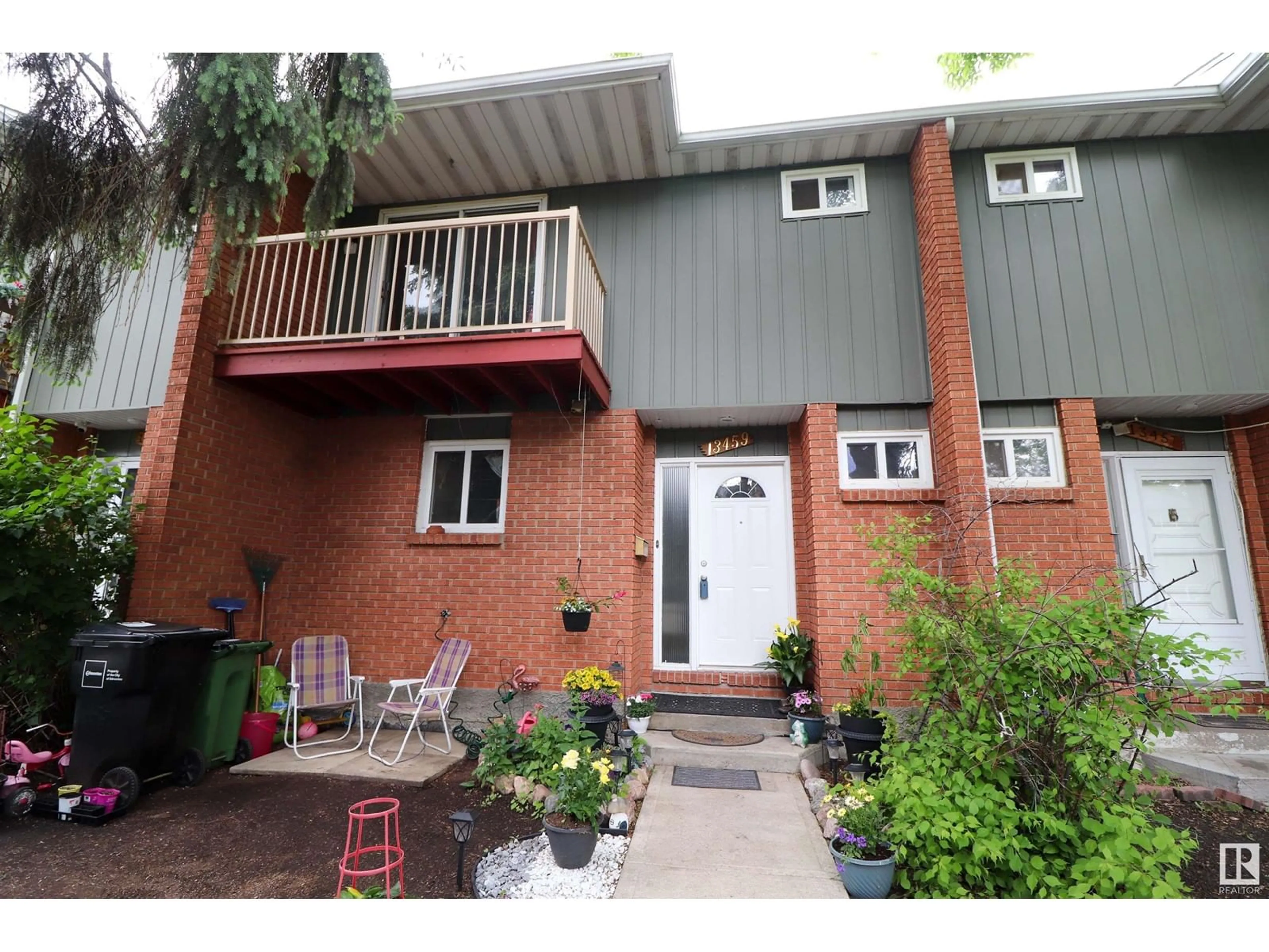 A pic from exterior of the house or condo for 13459 40 ST NW, Edmonton Alberta T5A3L9