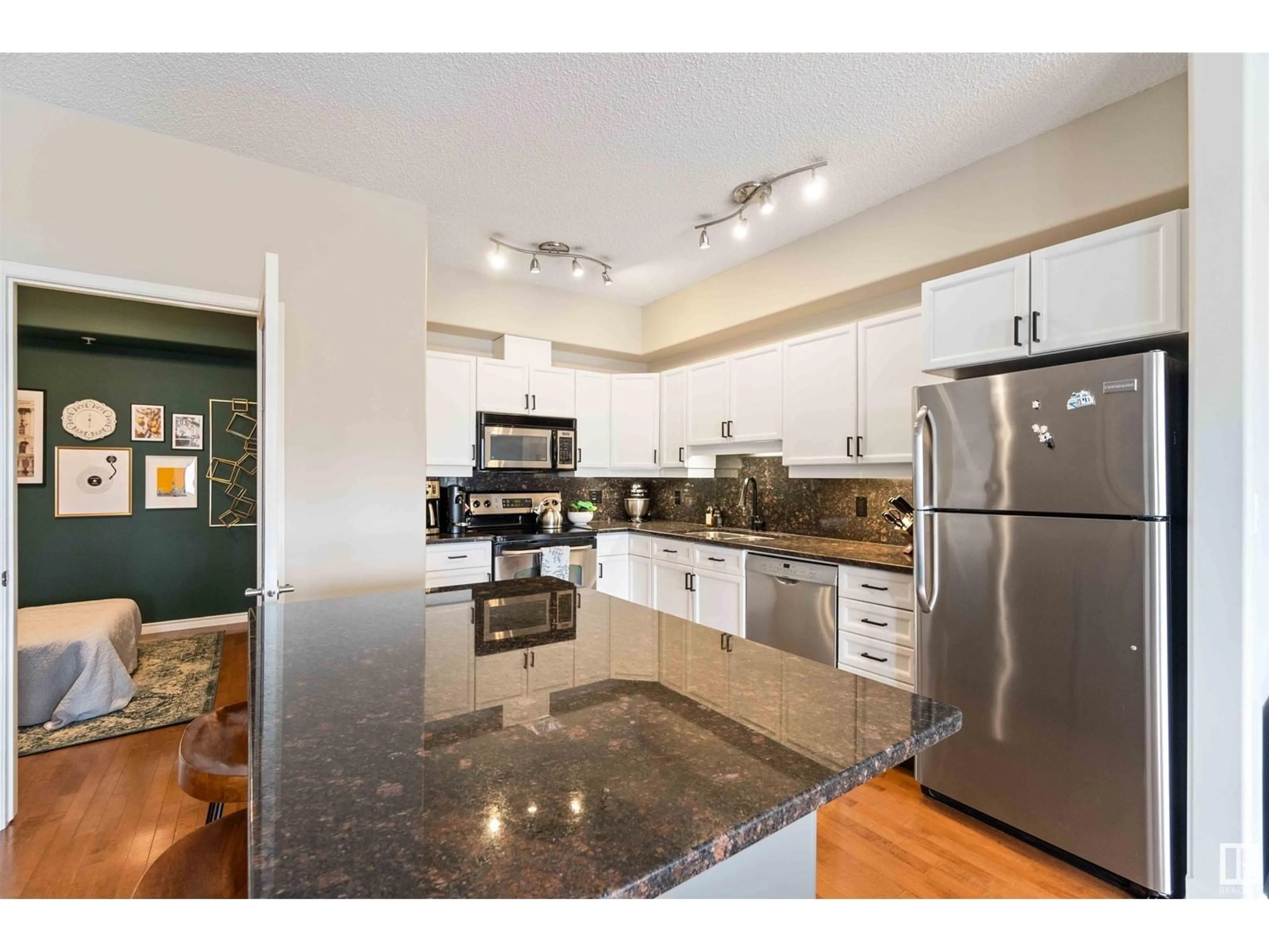 Standard kitchen for #705 10319 111 ST NW, Edmonton Alberta T5K0A2