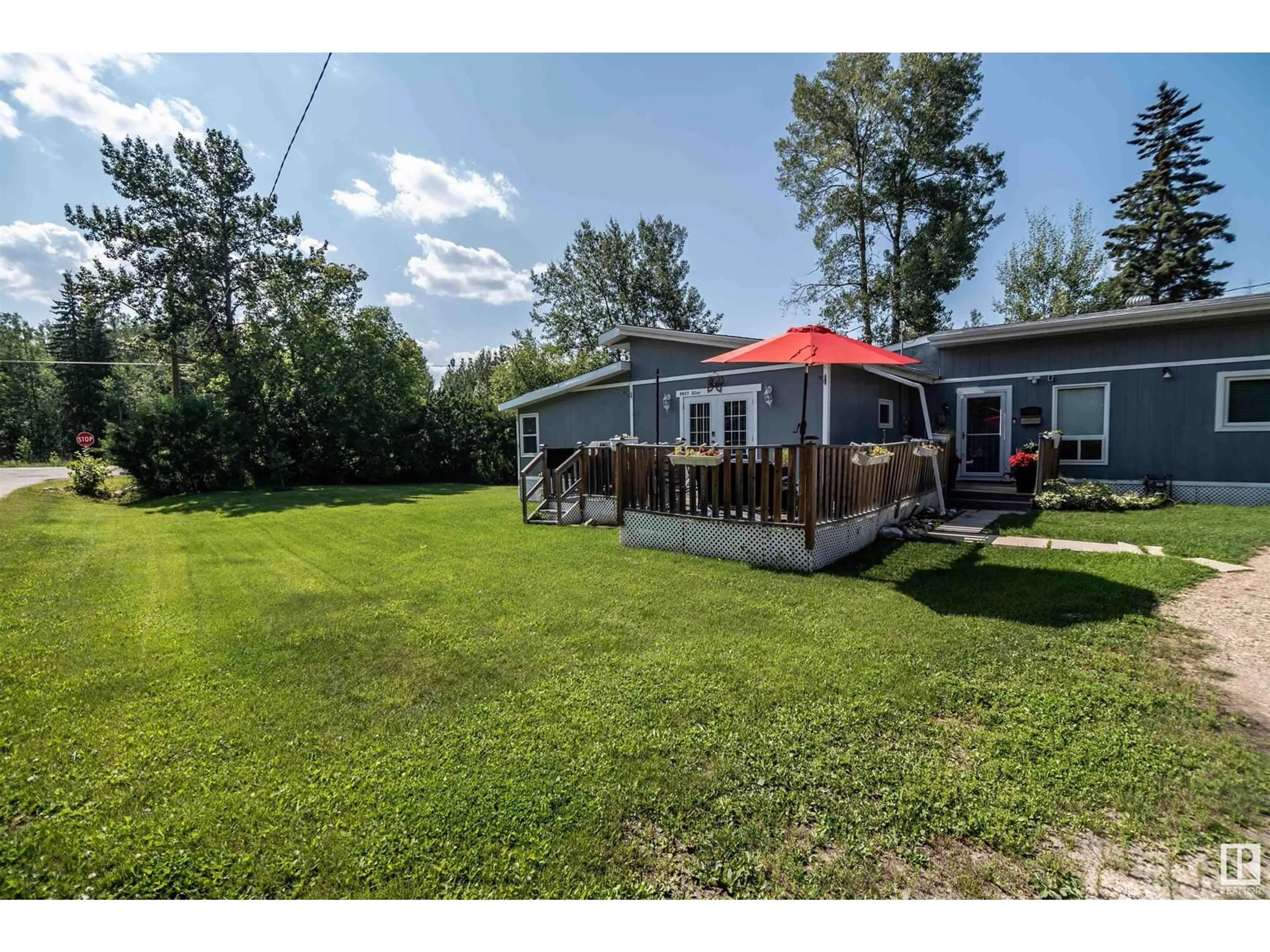 Patio for 4803 60 ST, Rural Lac Ste. Anne County Alberta T0E0A0