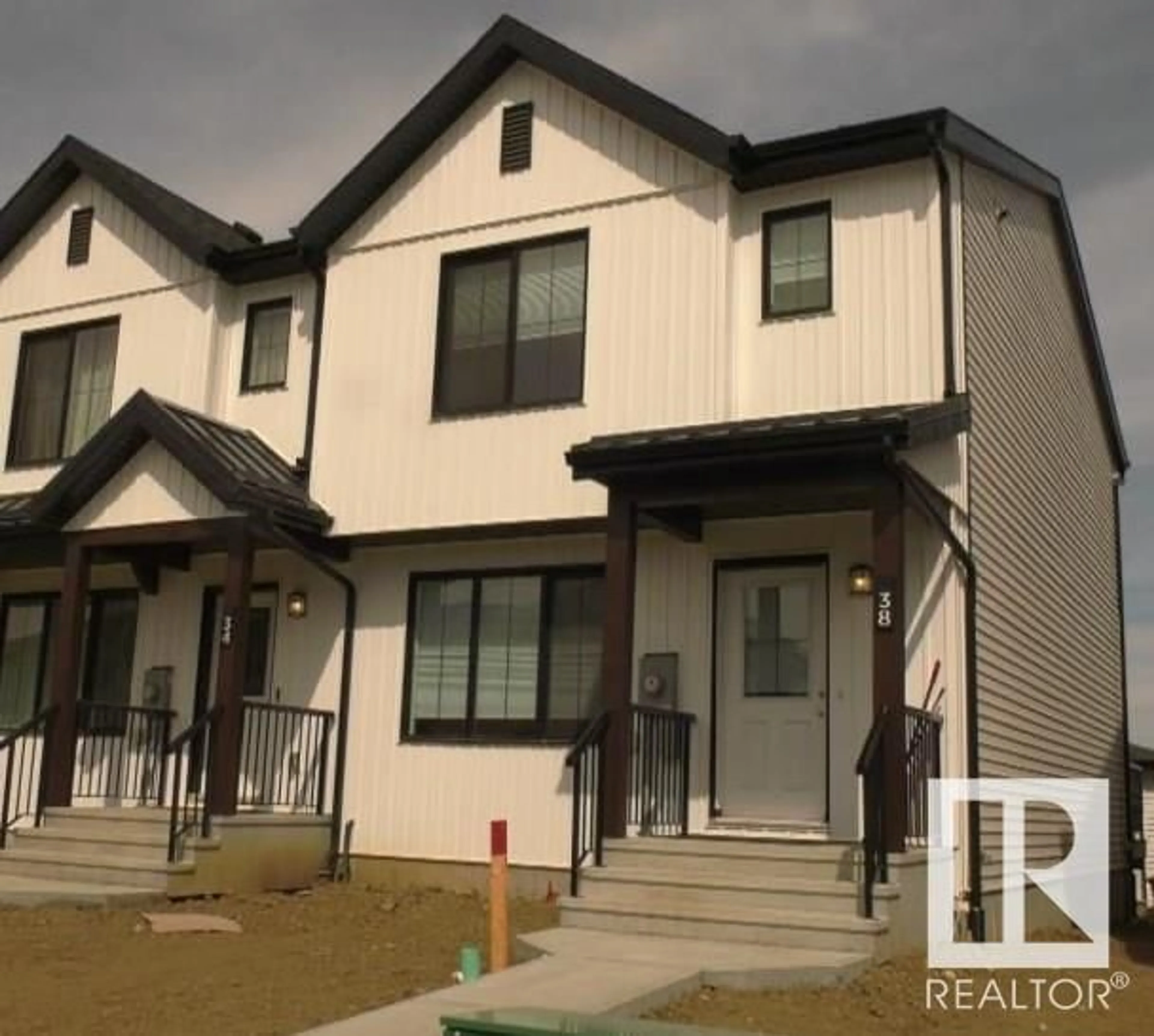 A pic from exterior of the house or condo for 38 SIGNET RD, Sherwood Park Alberta T8H0Z5