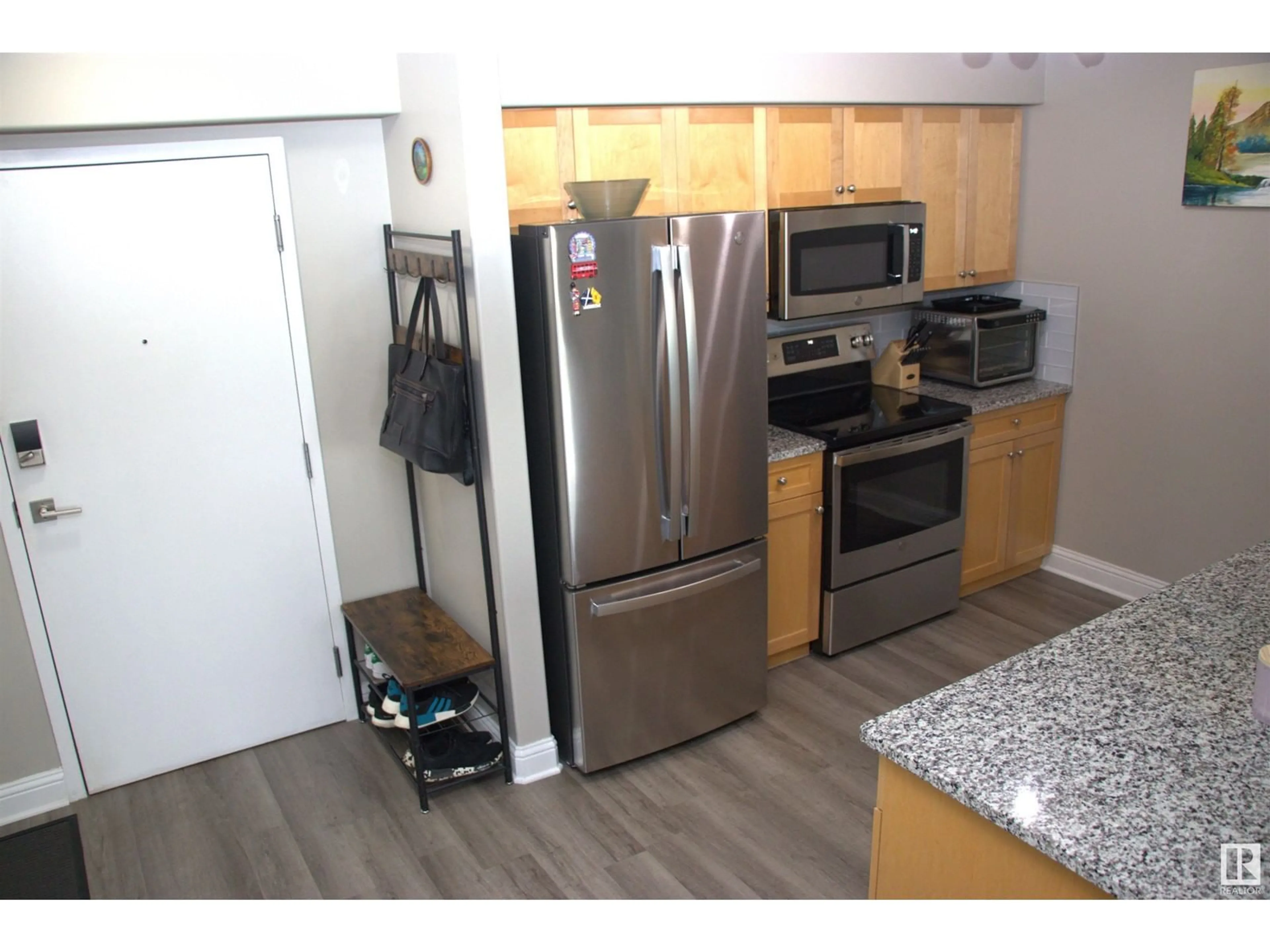 Standard kitchen for #318 13005 140 AV NW, Edmonton Alberta T6V1X1