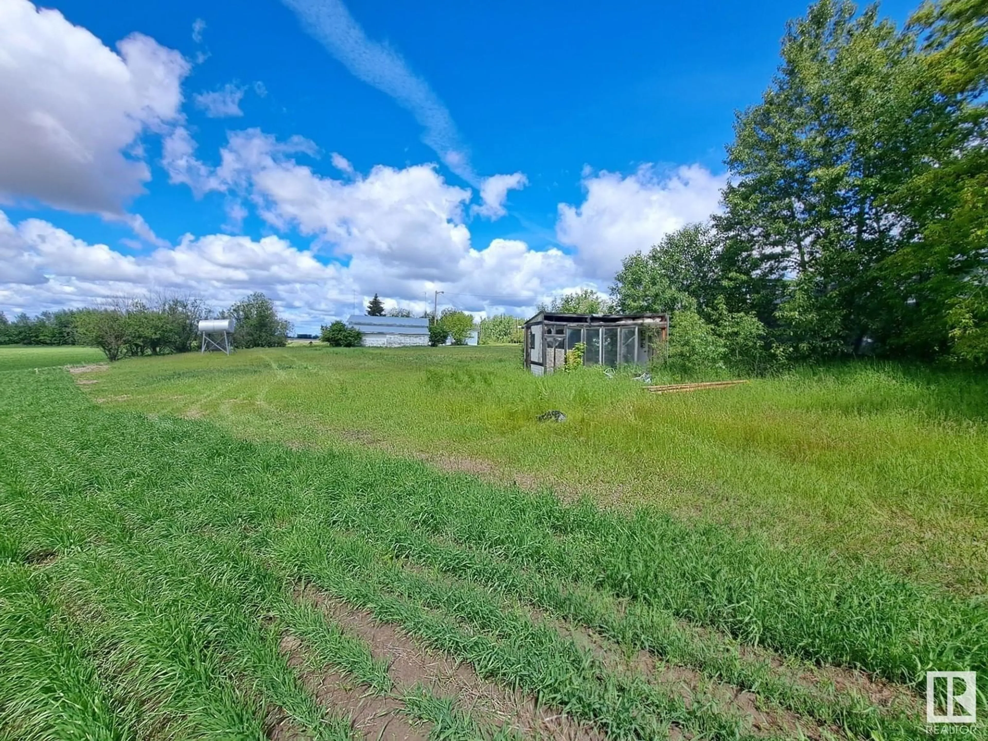 Fenced yard for 18329 TWP RD 582A, Rural Smoky Lake County Alberta T0A3C0