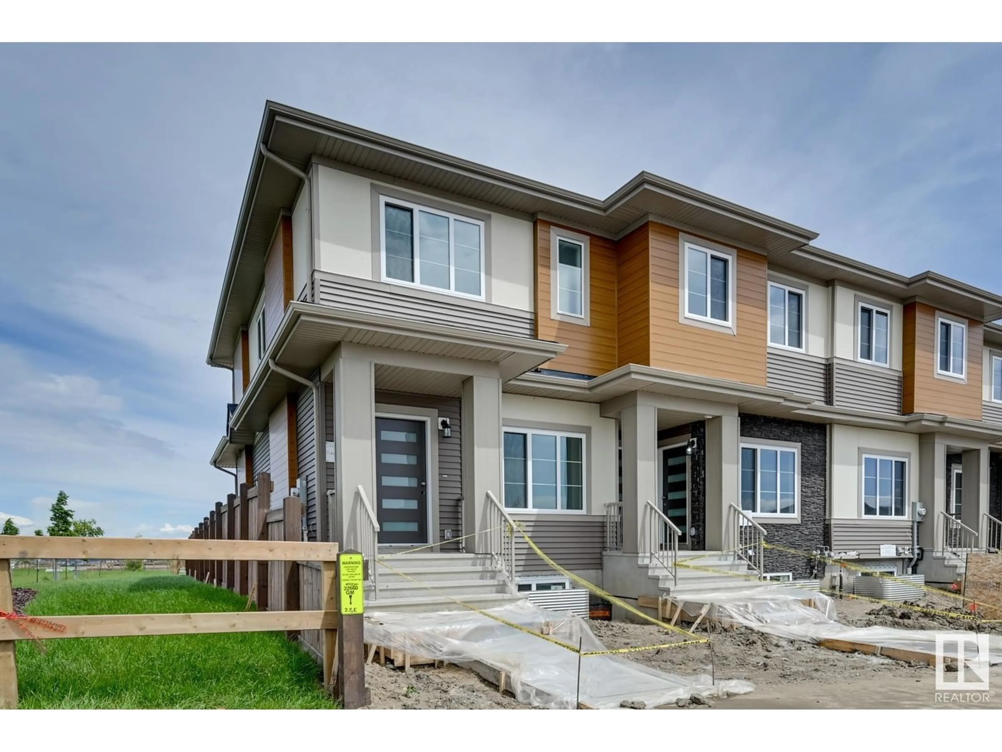 A pic from exterior of the house or condo for 102 Castilian BV, Sherwood Park Alberta T8H2Z9
