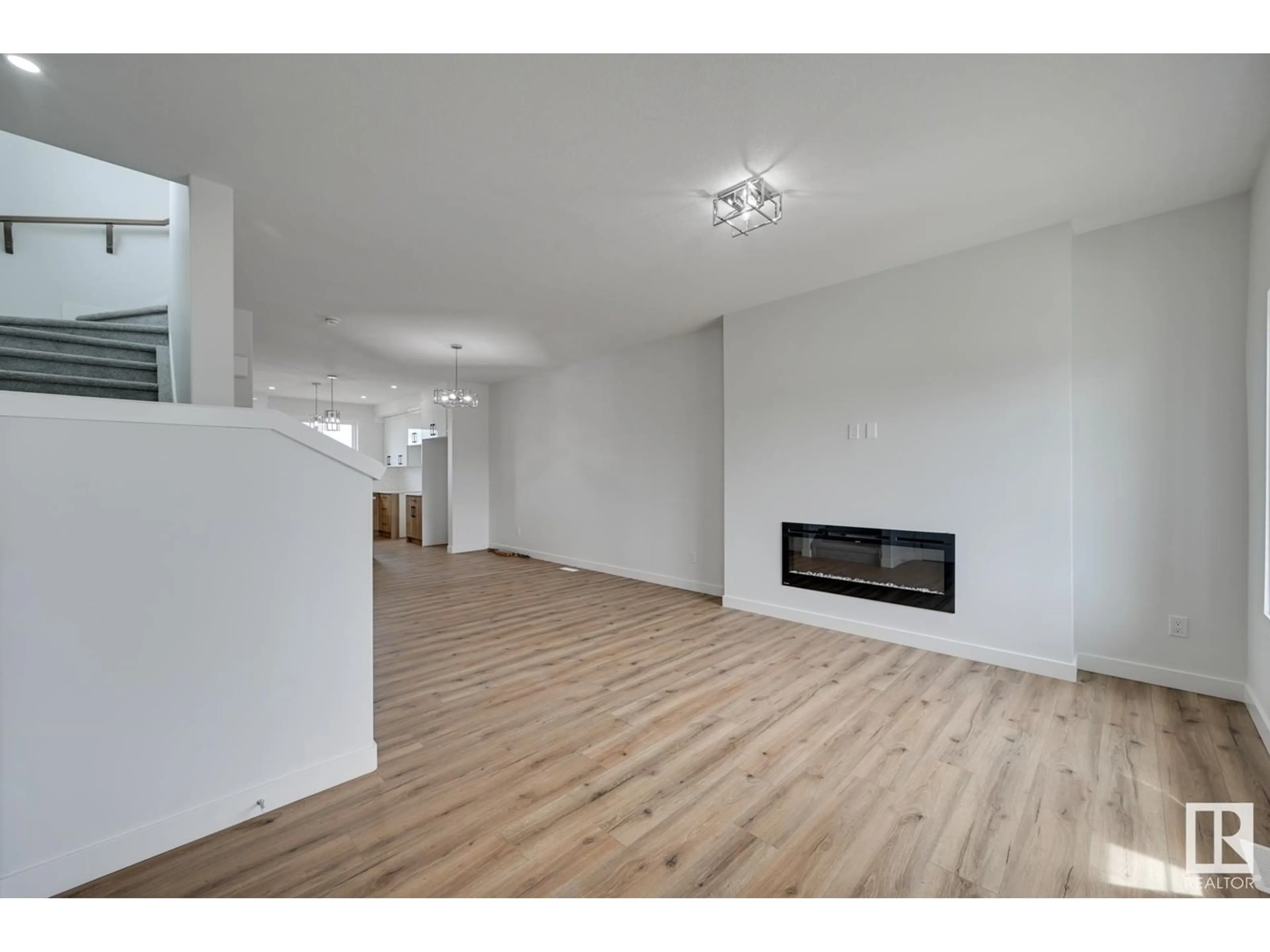 Other indoor space for 102 Castilian BV, Sherwood Park Alberta T8H2Z9