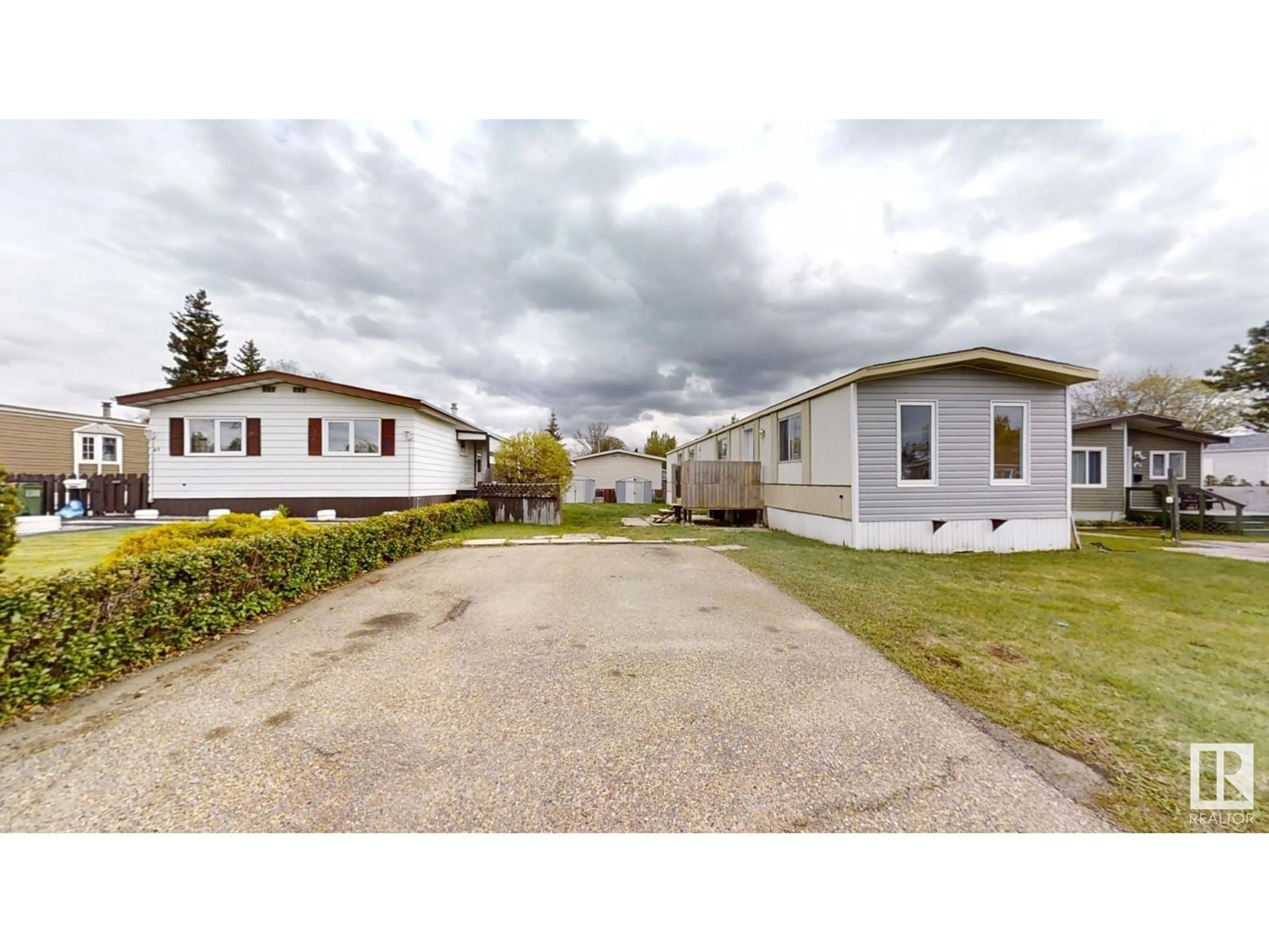 Street view for 43 Oak Ridge DR NW, Edmonton Alberta T6P1G9