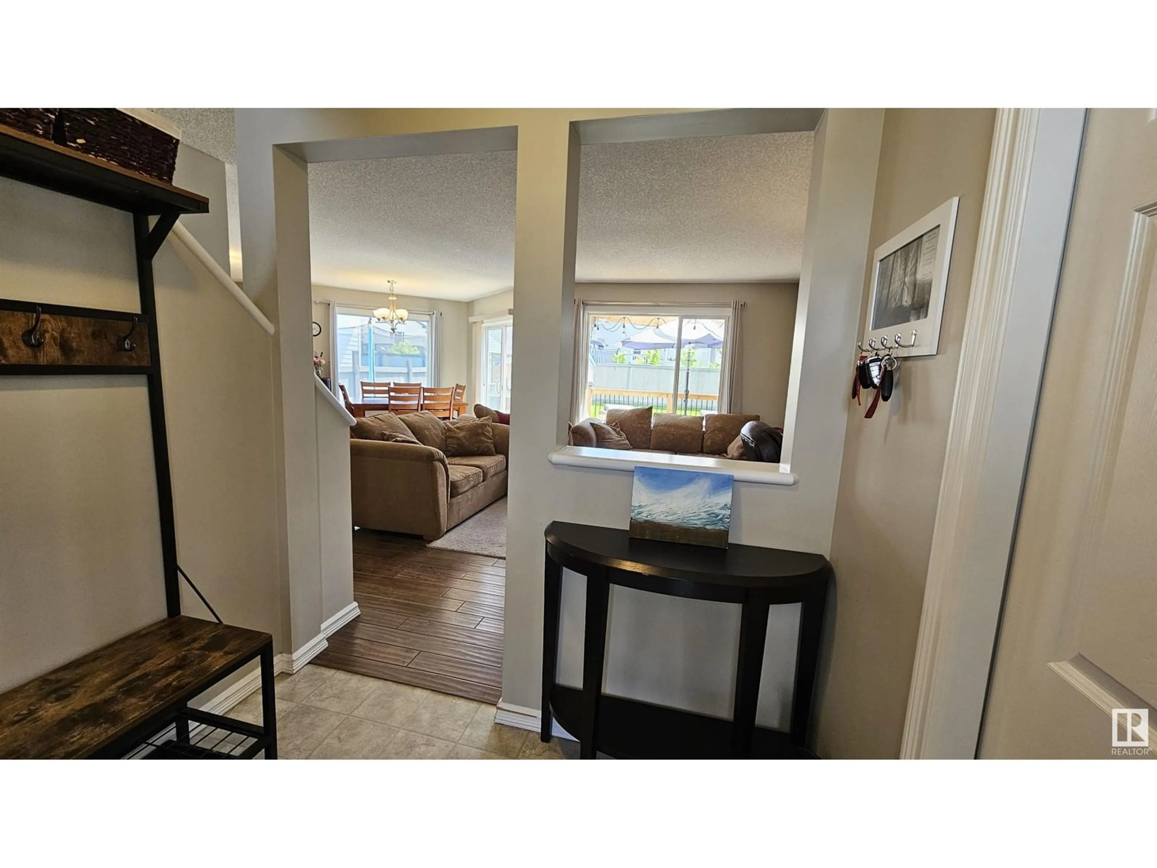 A pic of a room for 3327 25 AV NW, Edmonton Alberta T6T1Y3