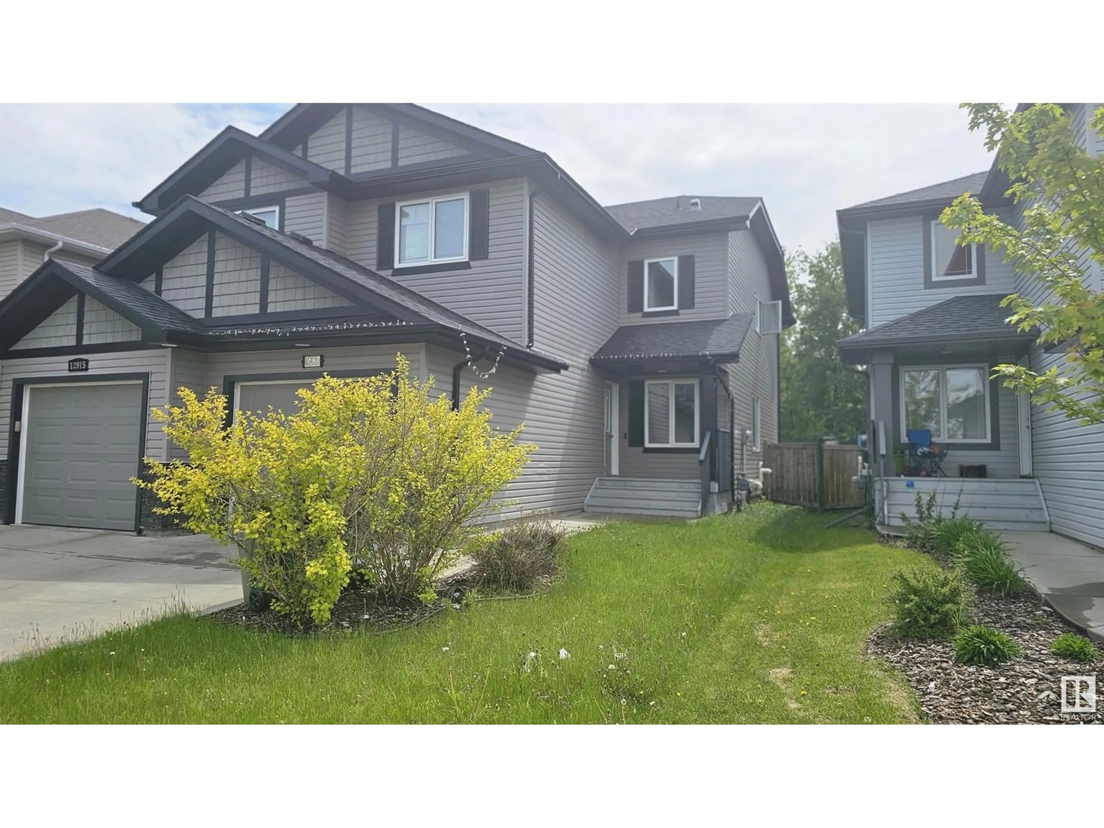 Frontside or backside of a home for 13917 164 AV NW, Edmonton Alberta T6V0K6