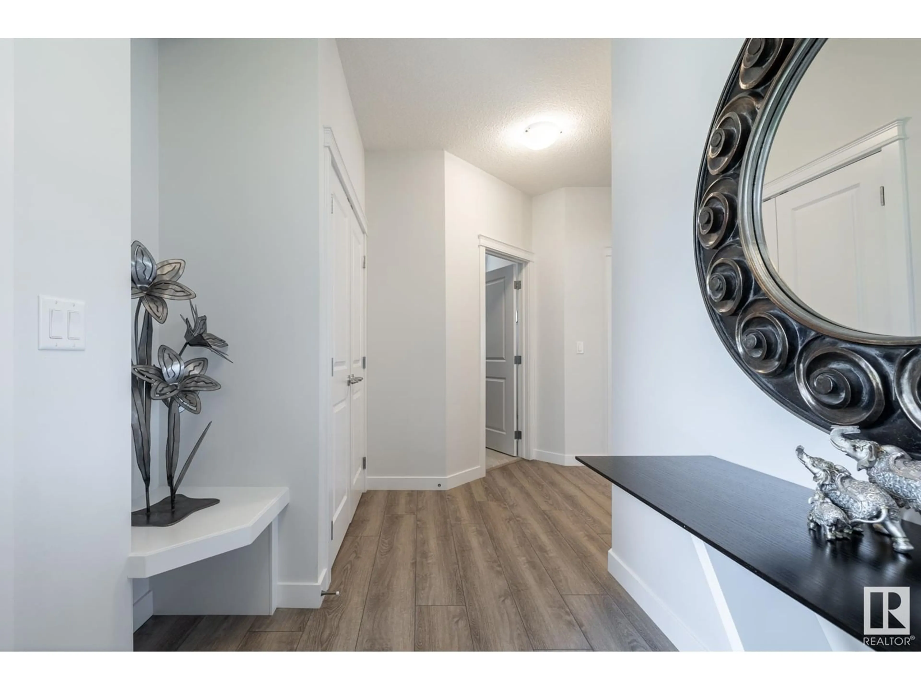 Indoor entryway for 8030 222A ST NW, Edmonton Alberta T5T7H9