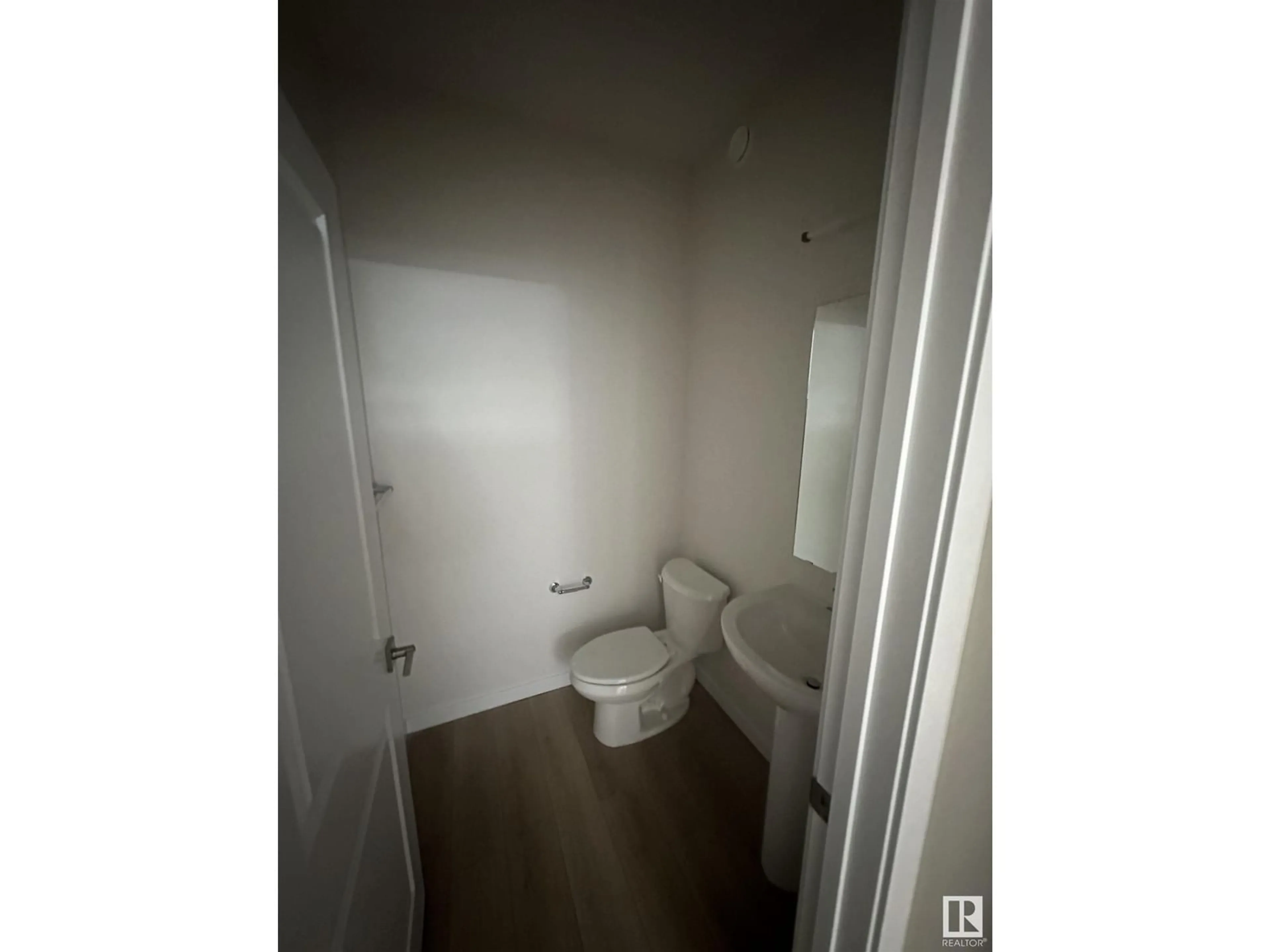 A pic of a room for 3342 ERLANGER BN NW, Edmonton Alberta T6M3A6