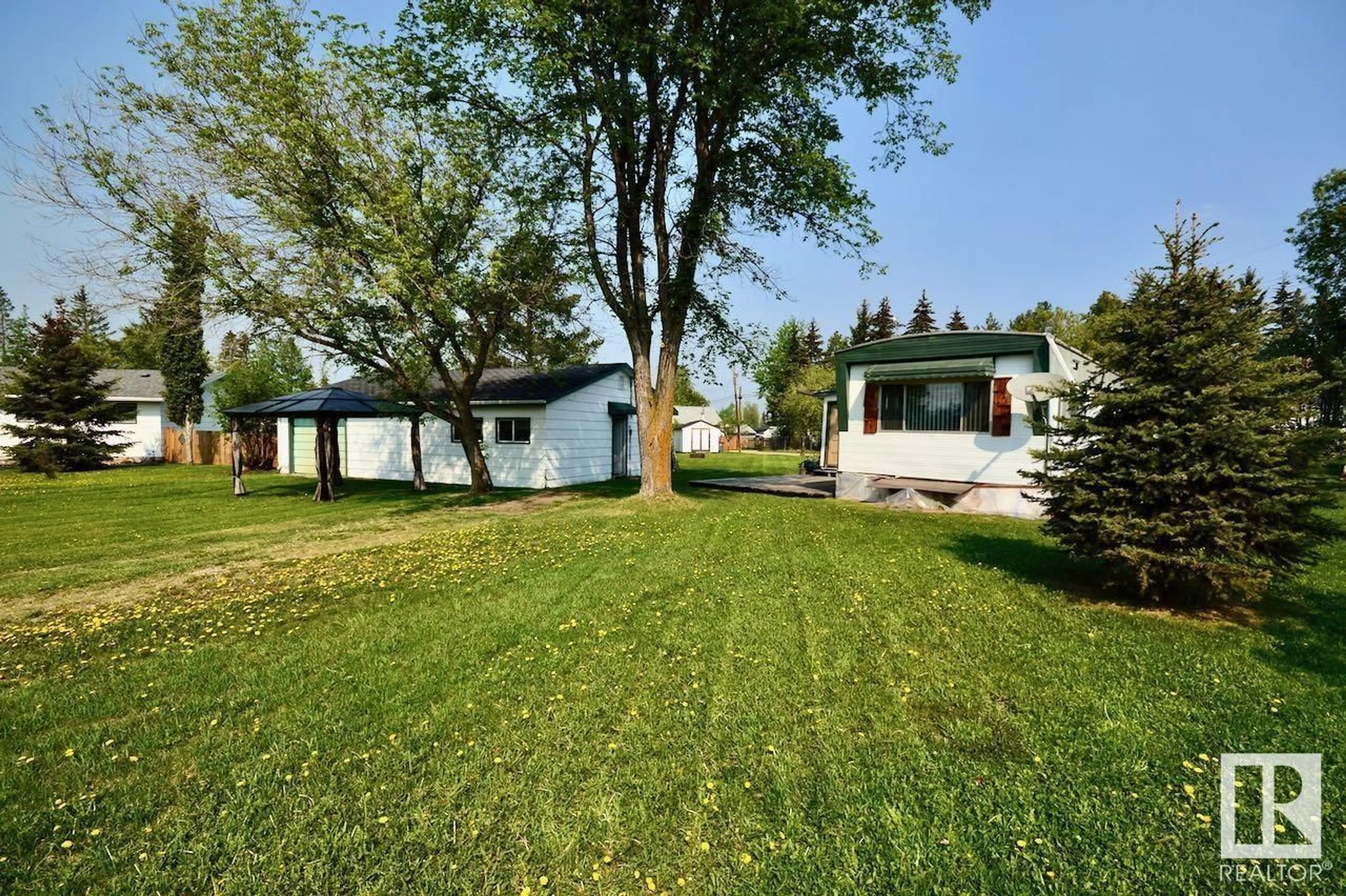 A pic from exterior of the house or condo for 4543 46B ST, Rural Lac Ste. Anne County Alberta T0E0A0