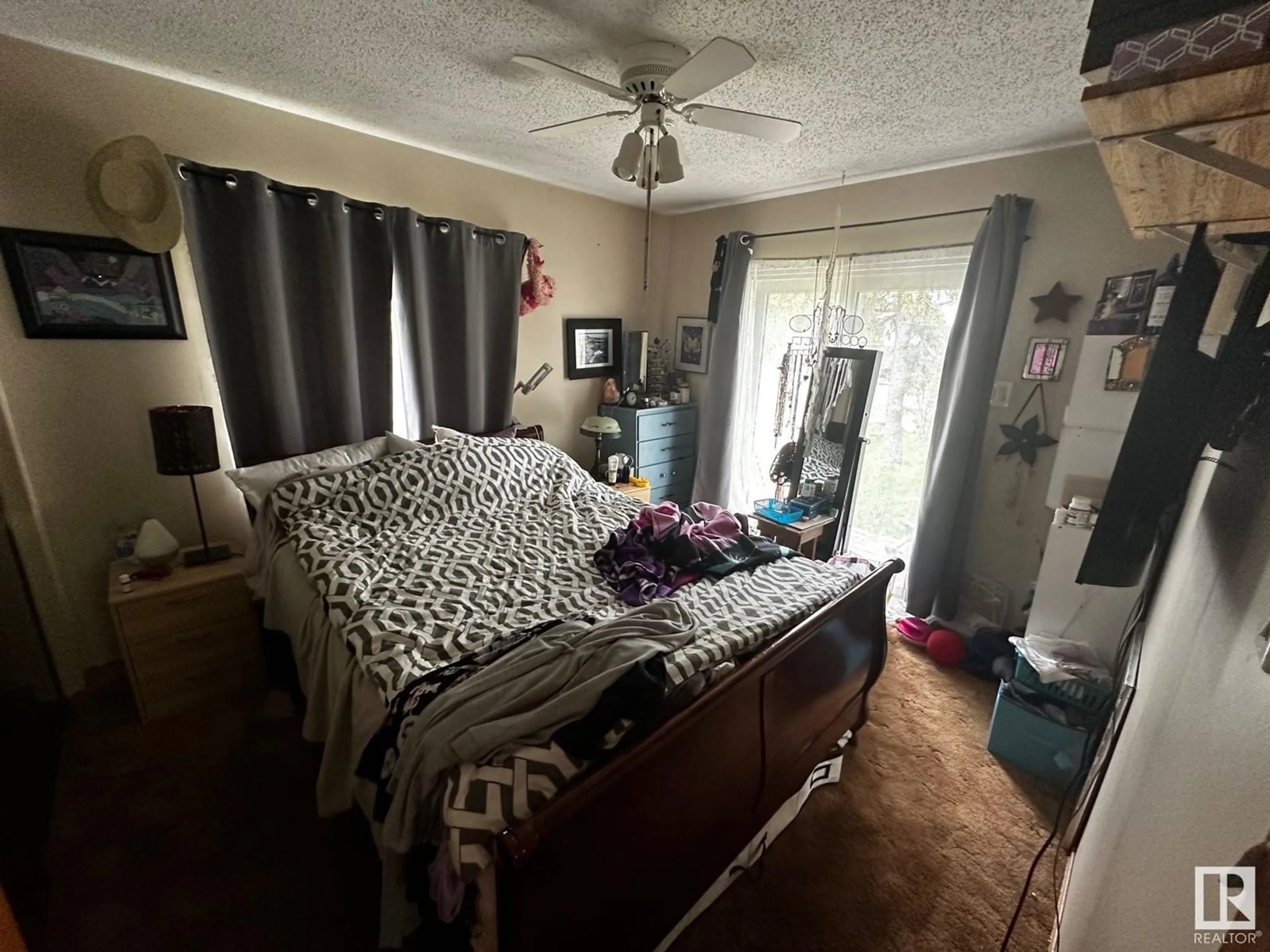 A pic of a room for 5120 49 AV, Rural Lac Ste. Anne County Alberta T0E0A0