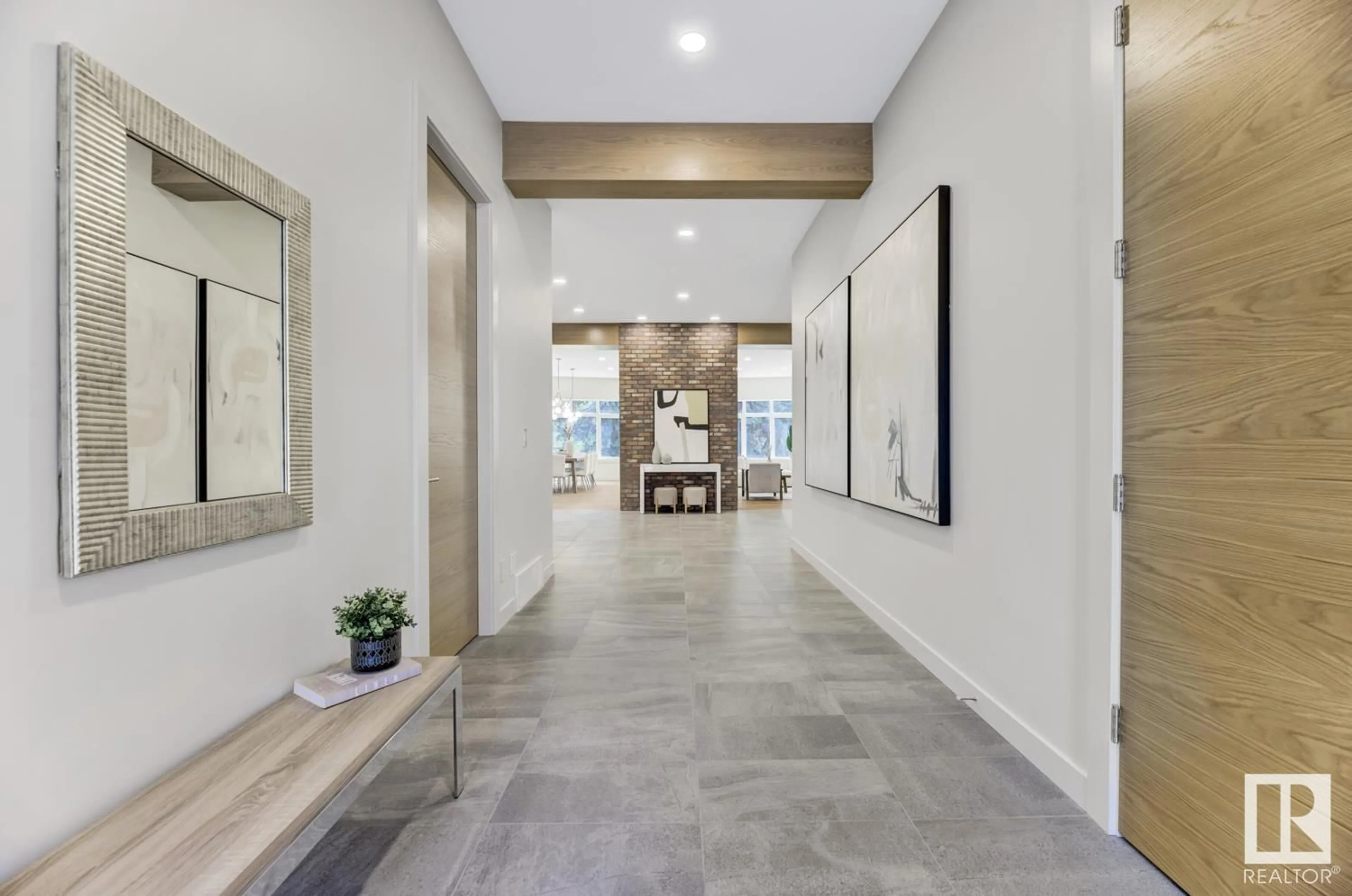 Indoor entryway, ceramic floors for 6619 123 ST NW NW, Edmonton Alberta T6H3T3