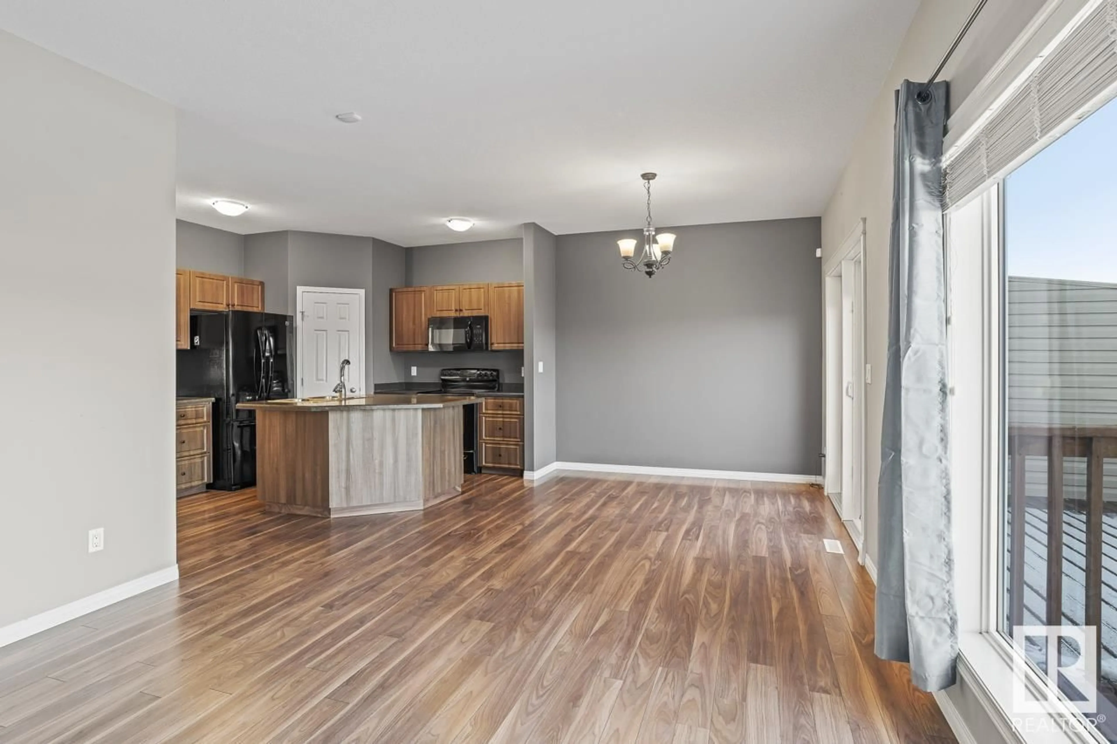 Open concept kitchen for A 6805 47 ST, Cold Lake Alberta T9M0B1