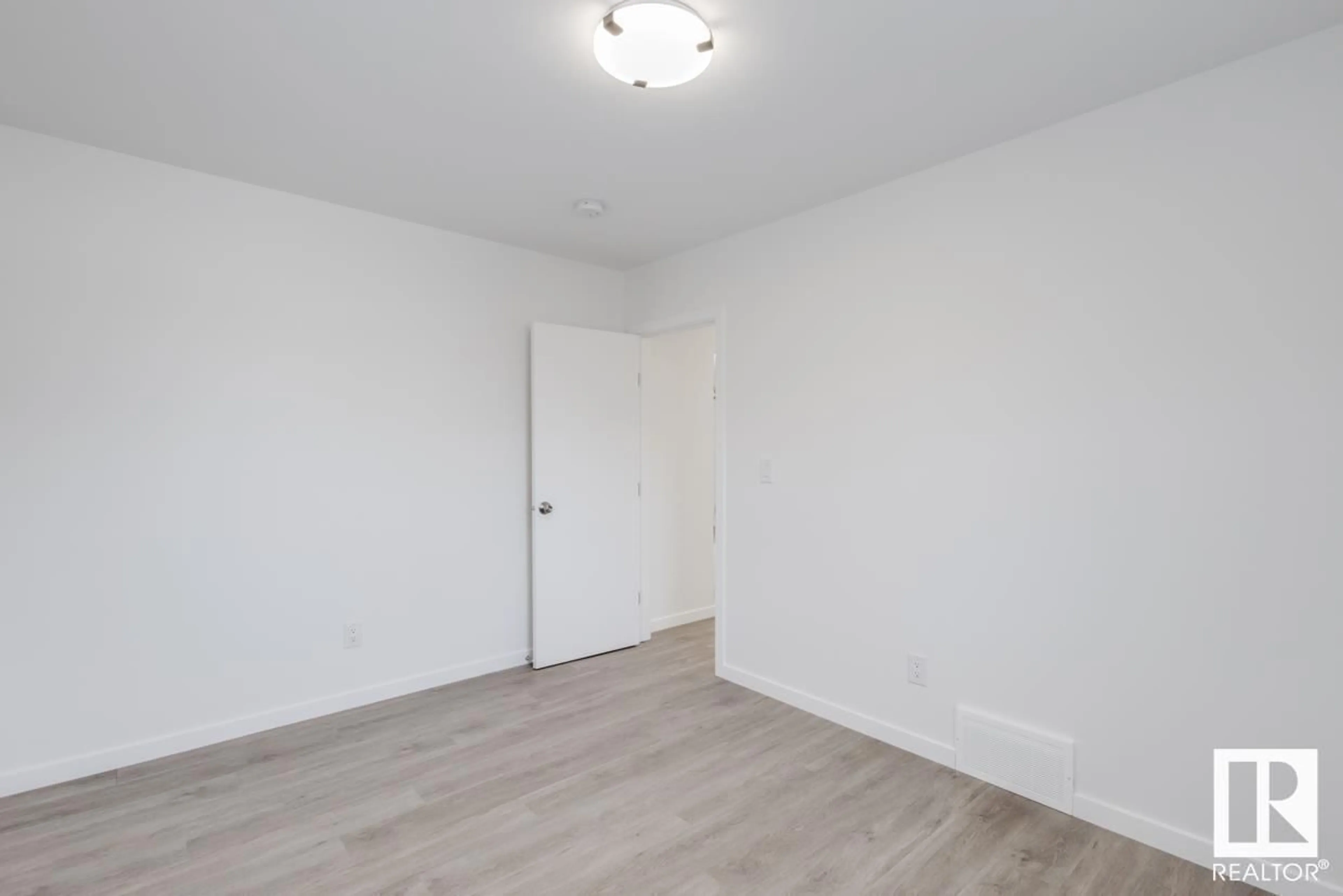 A pic of a room for 8320 77 AV NW, Edmonton Alberta T6C0L4