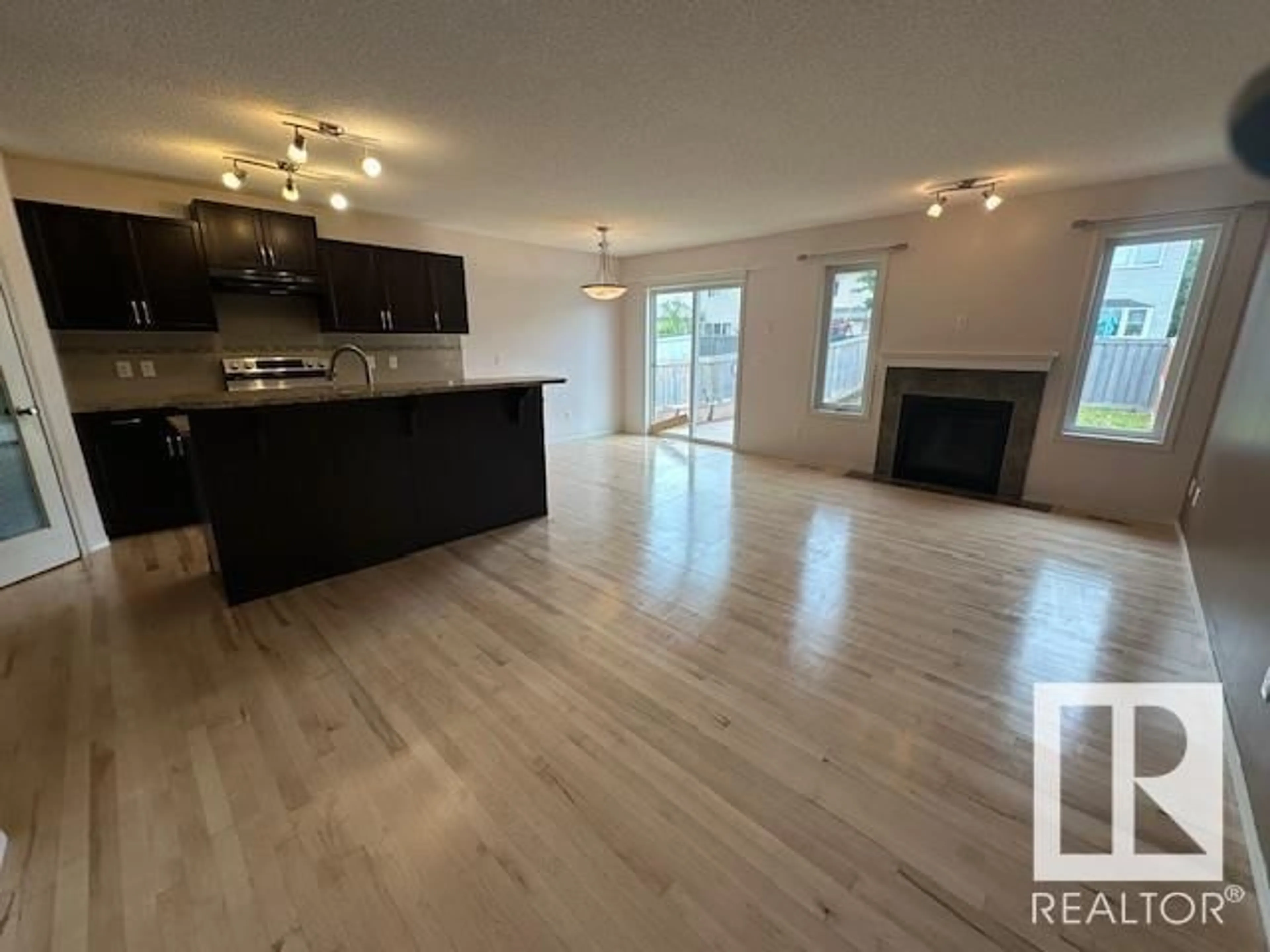 A pic of a room for 2374 CASSELMAN CR SW SW, Edmonton Alberta T6W0W3