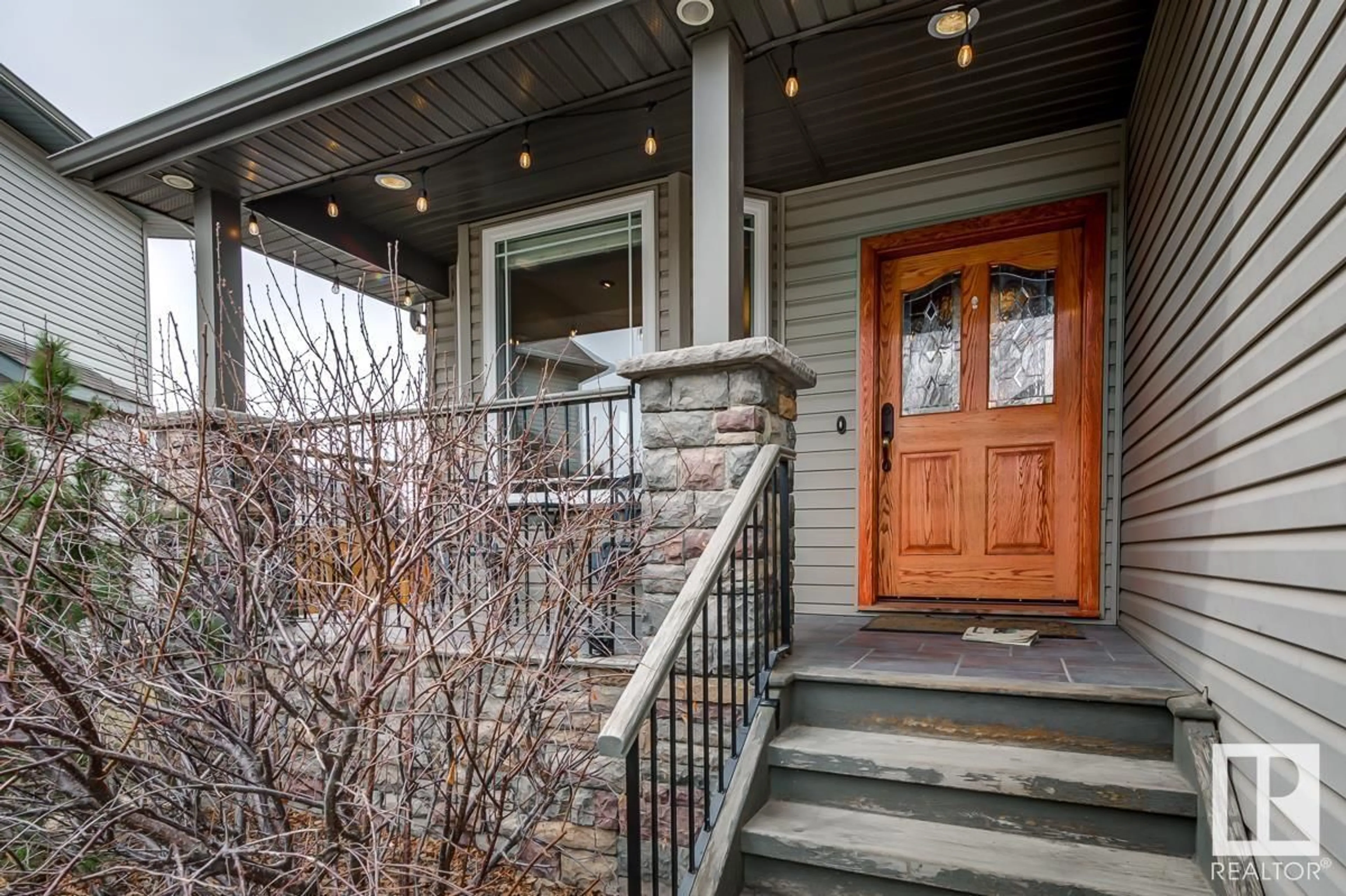 Indoor entryway for 108 RUE MARSEILLE, Beaumont Alberta T4X1W1