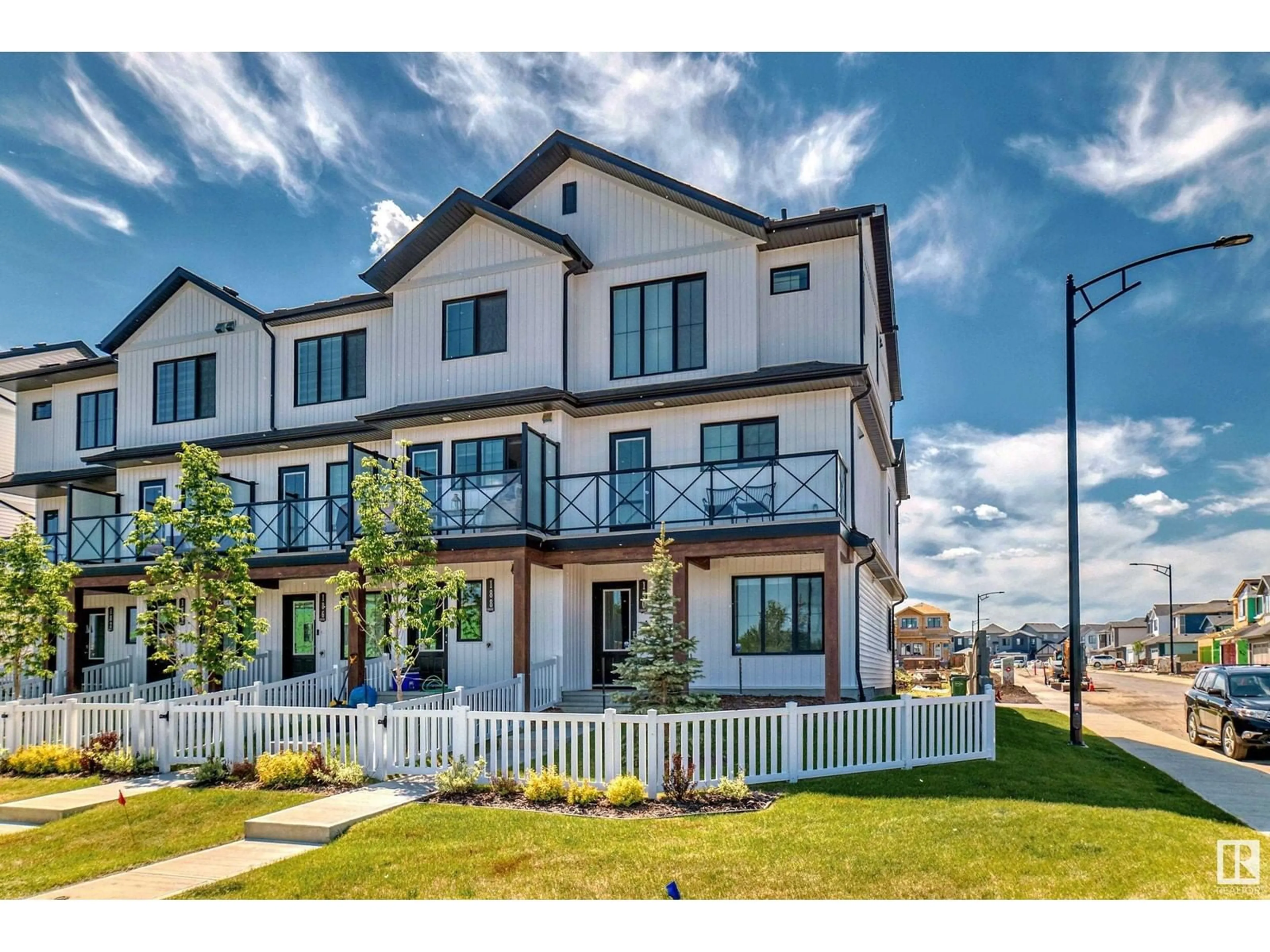 A pic from exterior of the house or condo for 190 SECORD DR NW, Edmonton Alberta T5T7T6