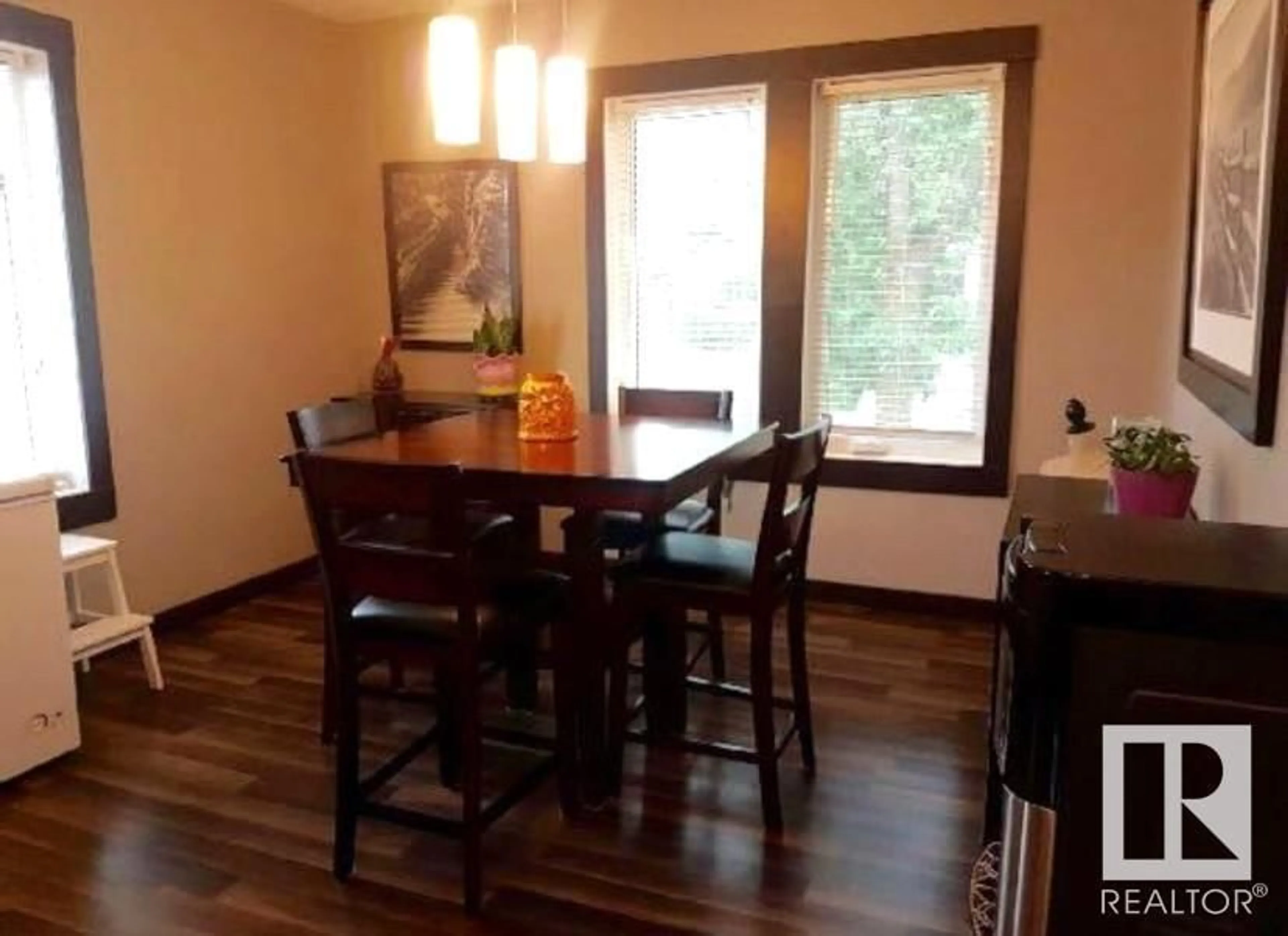 Dining room, wood floors, cottage for 4701 49 ST, Bonnyville Town Alberta T9N1B5