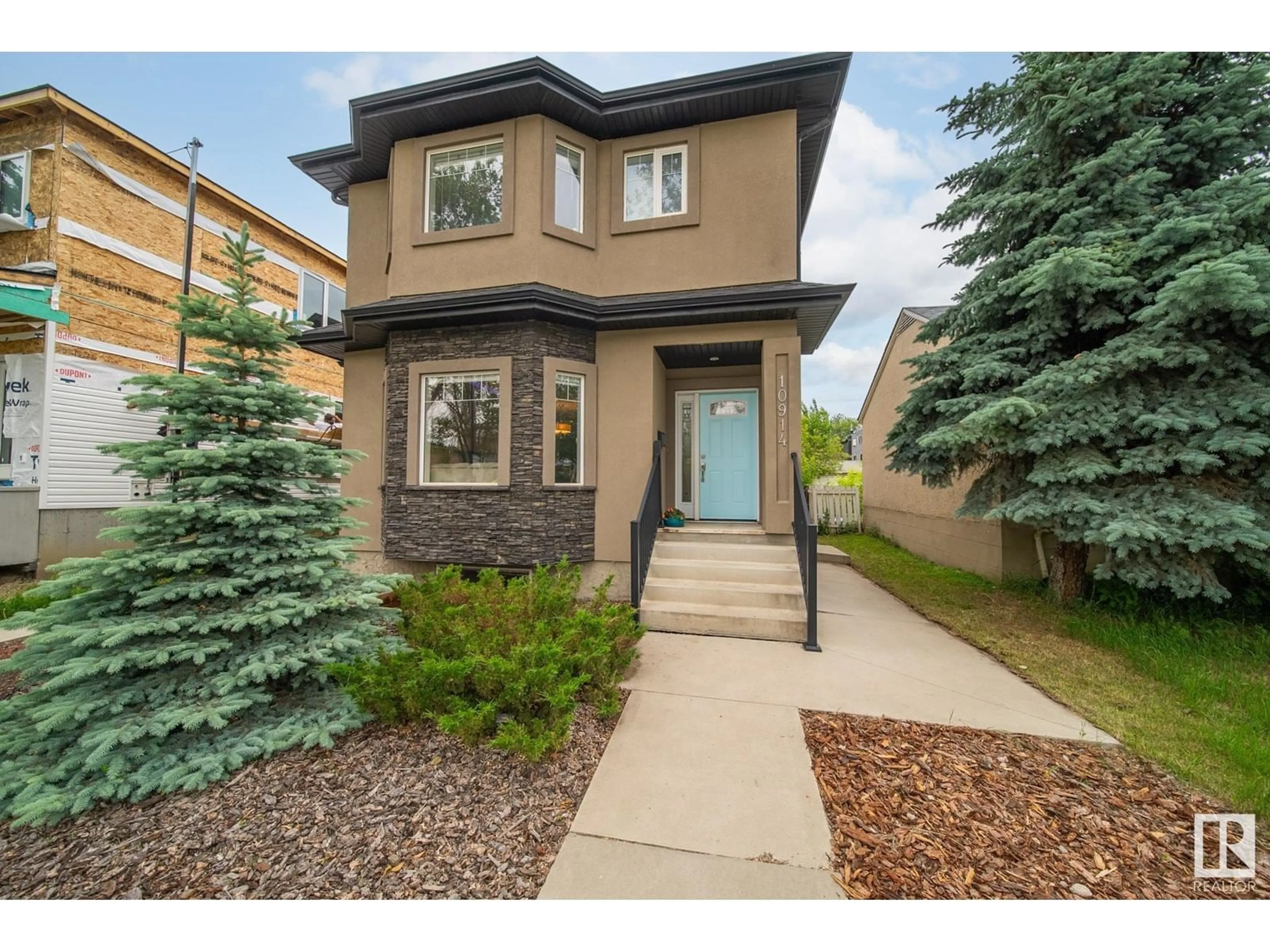 Frontside or backside of a home for 10914 76 AV NW, Edmonton Alberta T6G1L2