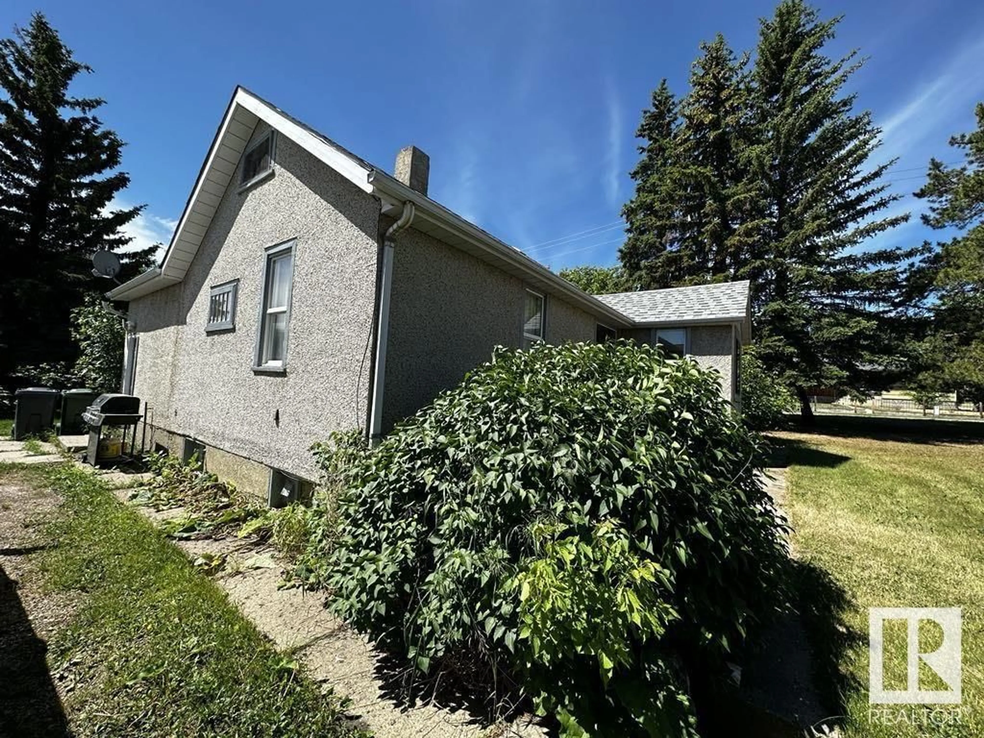 Frontside or backside of a home for 5343 57 Avenue AV, Ponoka Alberta T4J1M1