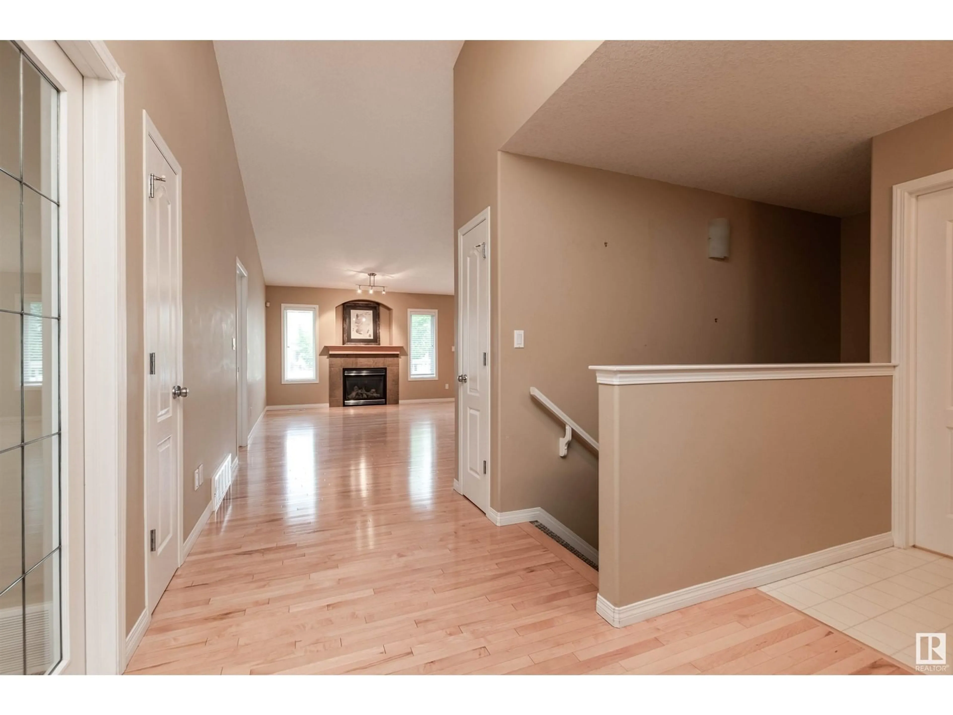 Indoor entryway for #19 18 CHARLTON WY, Sherwood Park Alberta T8H2L6