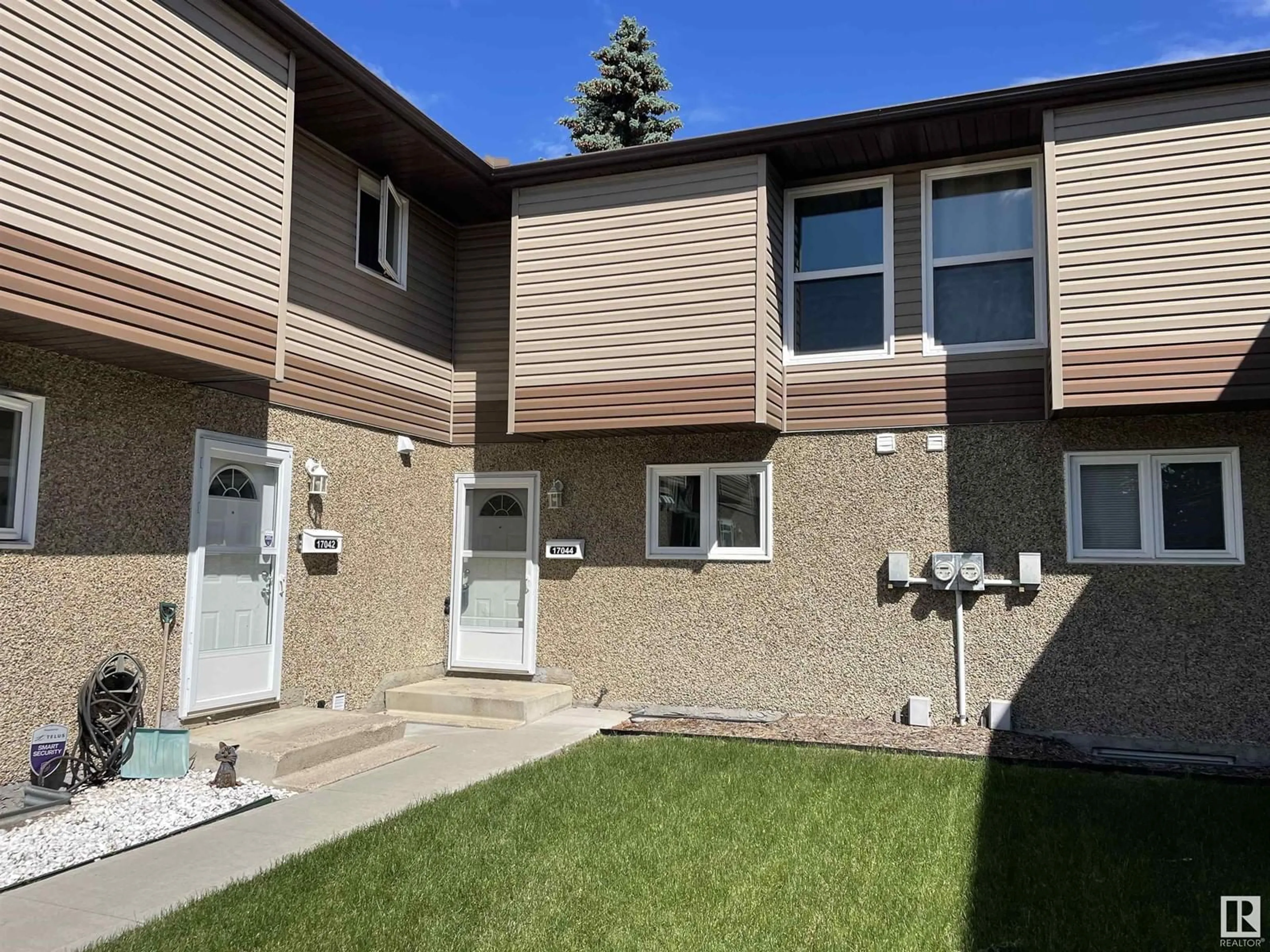 A pic from exterior of the house or condo for 17044 100 ST NW, Edmonton Alberta T5X5E1