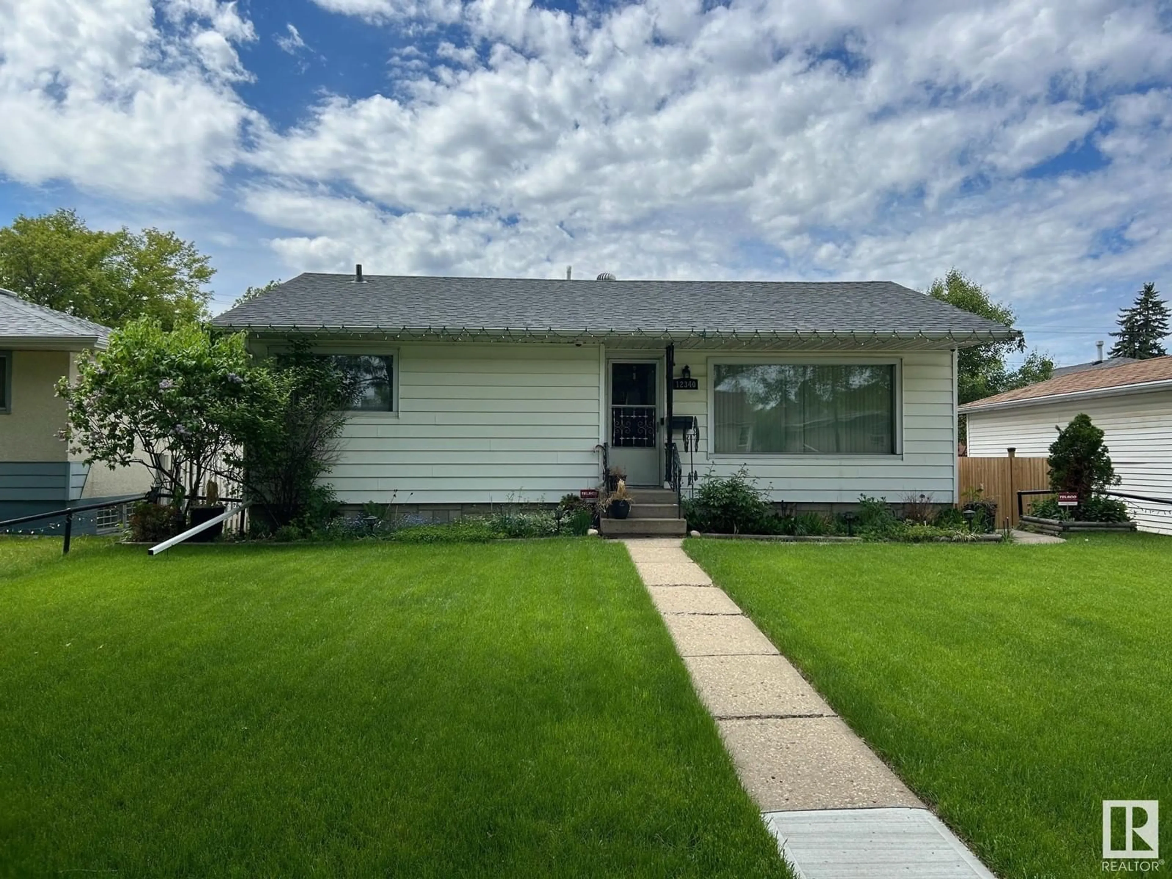 Frontside or backside of a home for 12340 81 ST NW, Edmonton Alberta T5B2T5