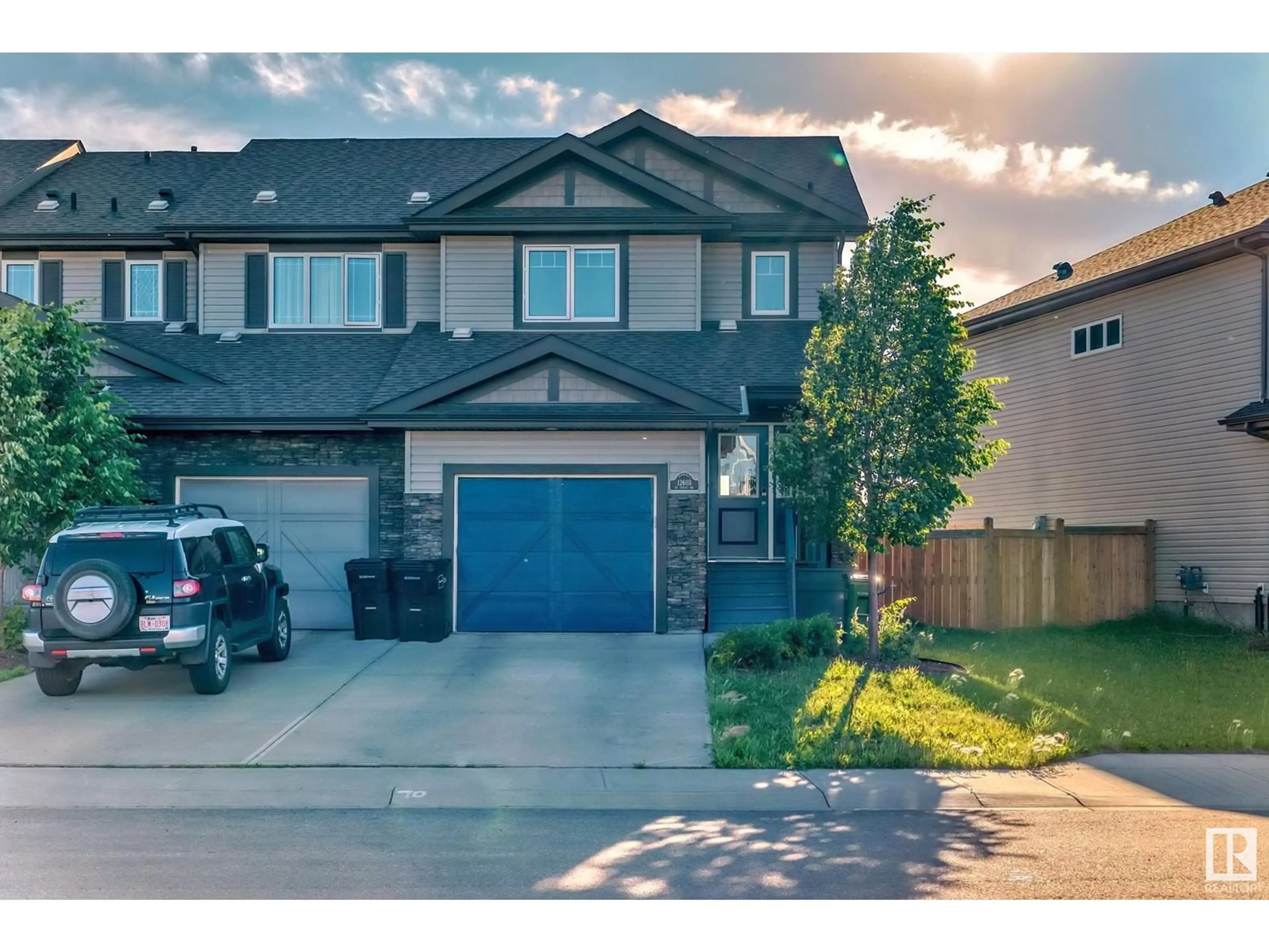 A pic from exterior of the house or condo for 12603 45 ST NW, Edmonton Alberta T5A1L3