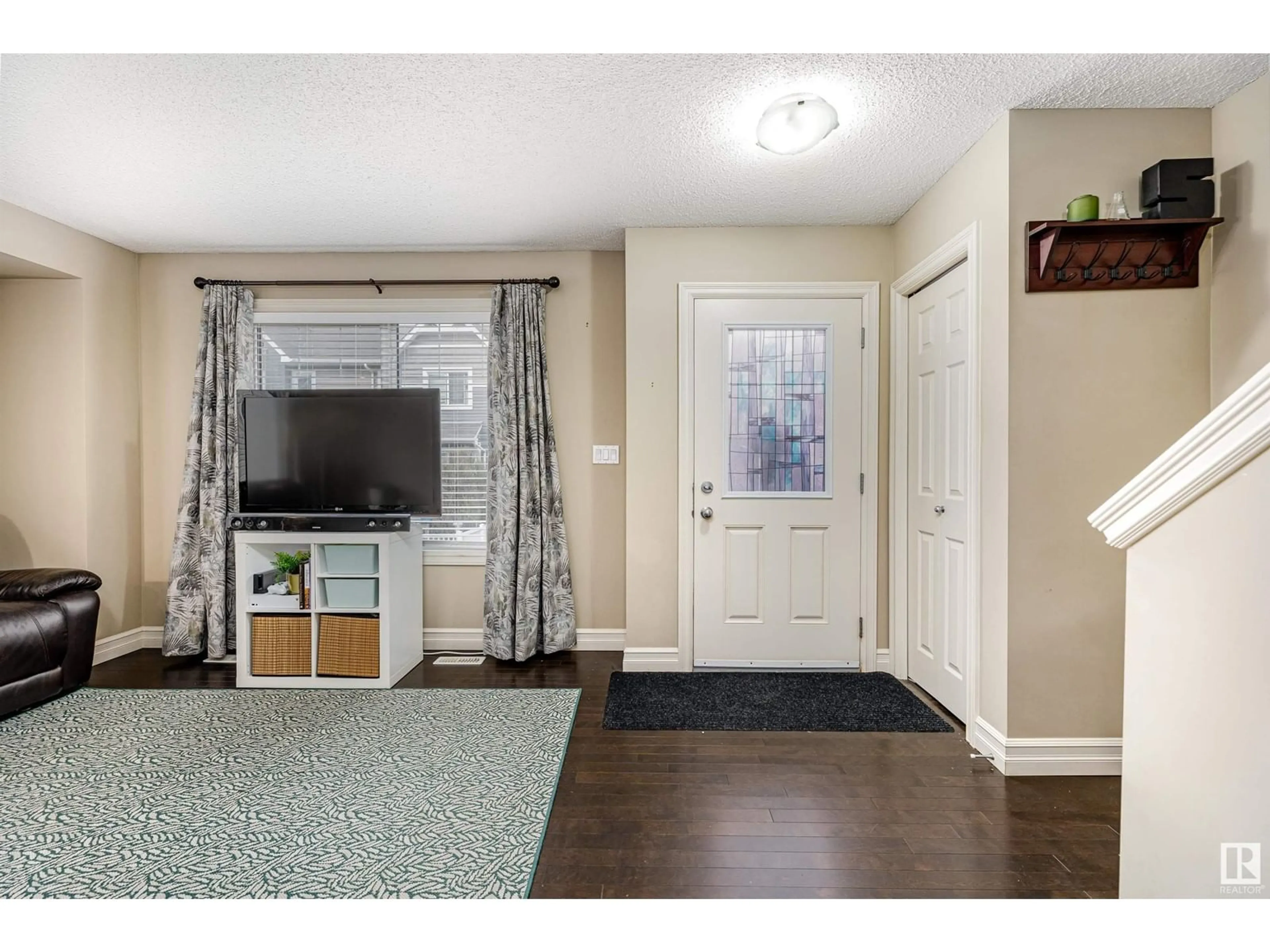 Indoor entryway for #70 655 TAMARACK RD NW, Edmonton Alberta T6T0N4