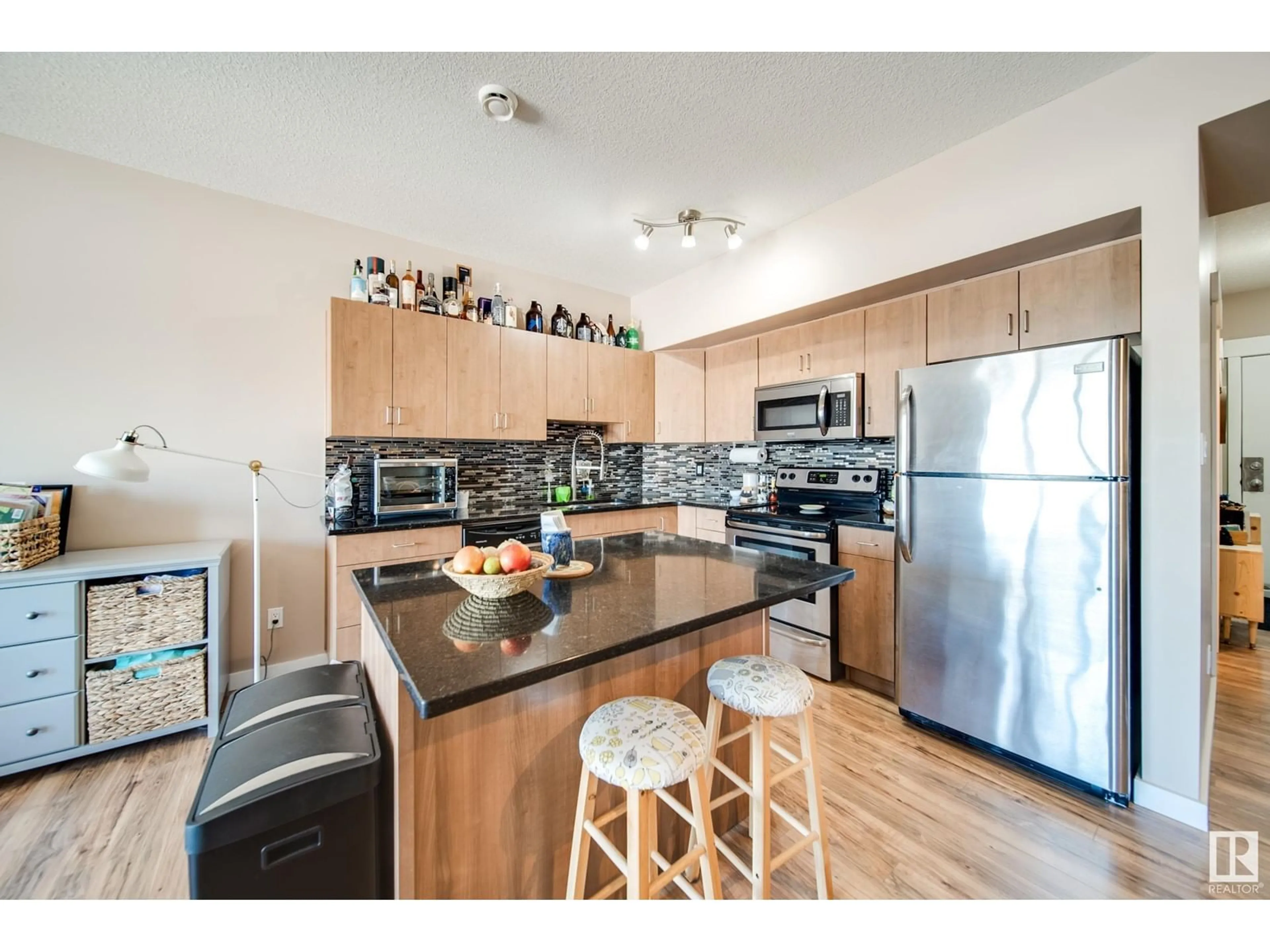 Standard kitchen for #411 10518 113 ST NW, Edmonton Alberta T5H0C6